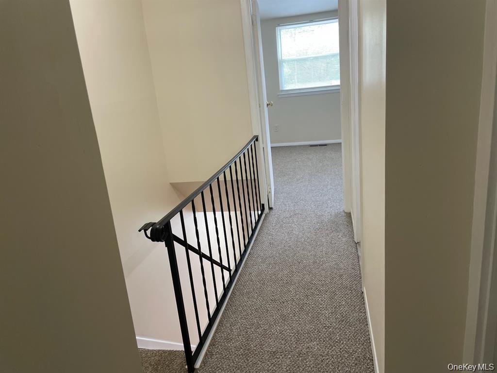 #7 photo, 95 Hill Court, Calverton , NY 11933