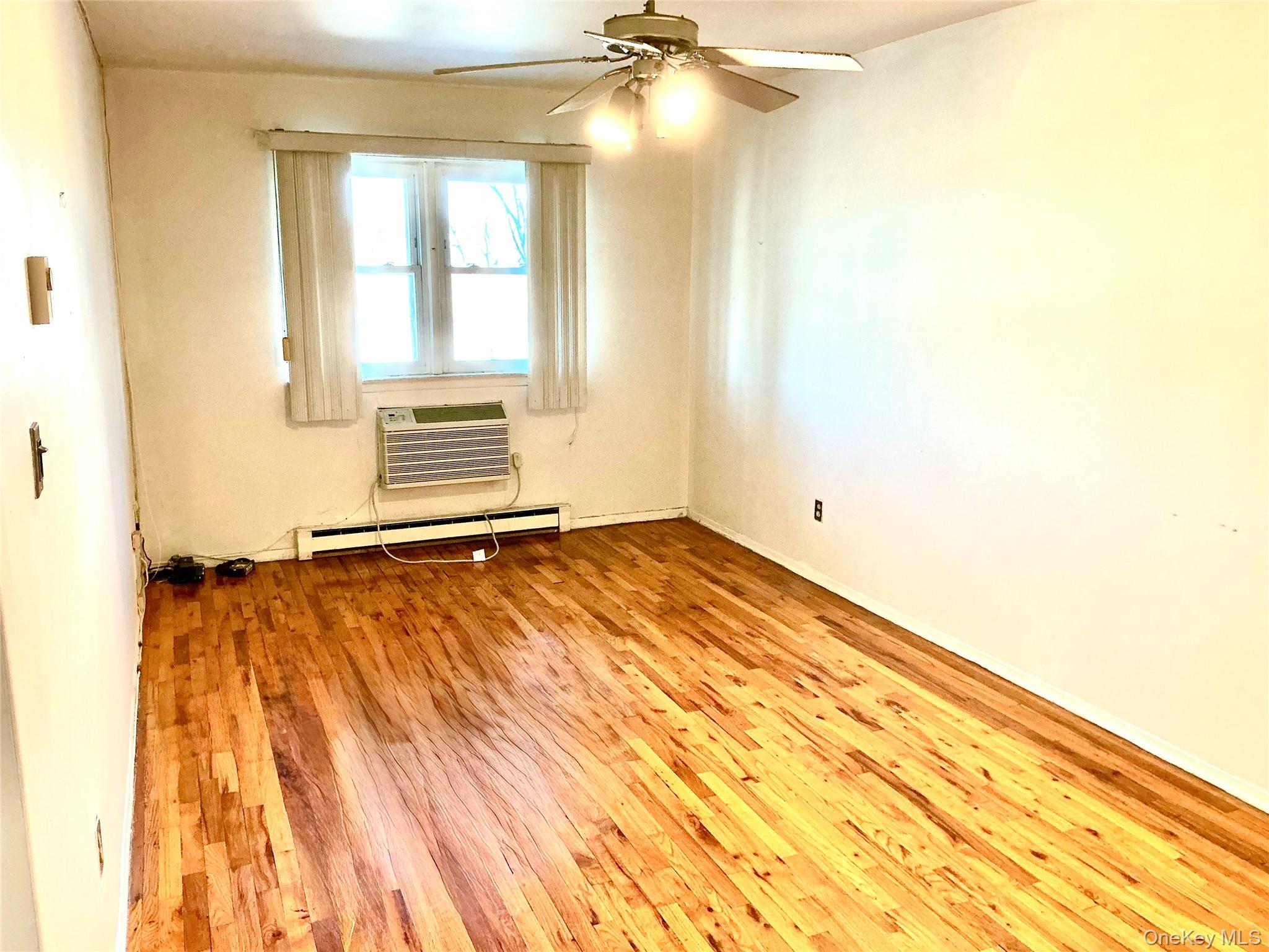 #4 photo, Bayside, Bayside , NY 11361