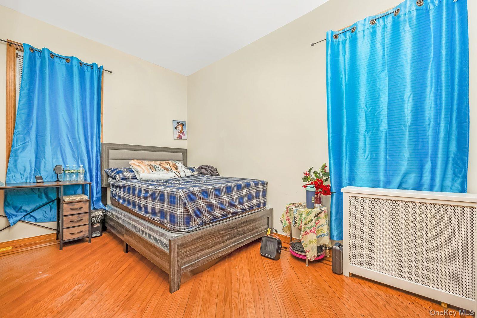 #11 photo, 42-28 159th Street, 法拉盛 Flushing , NY 11358