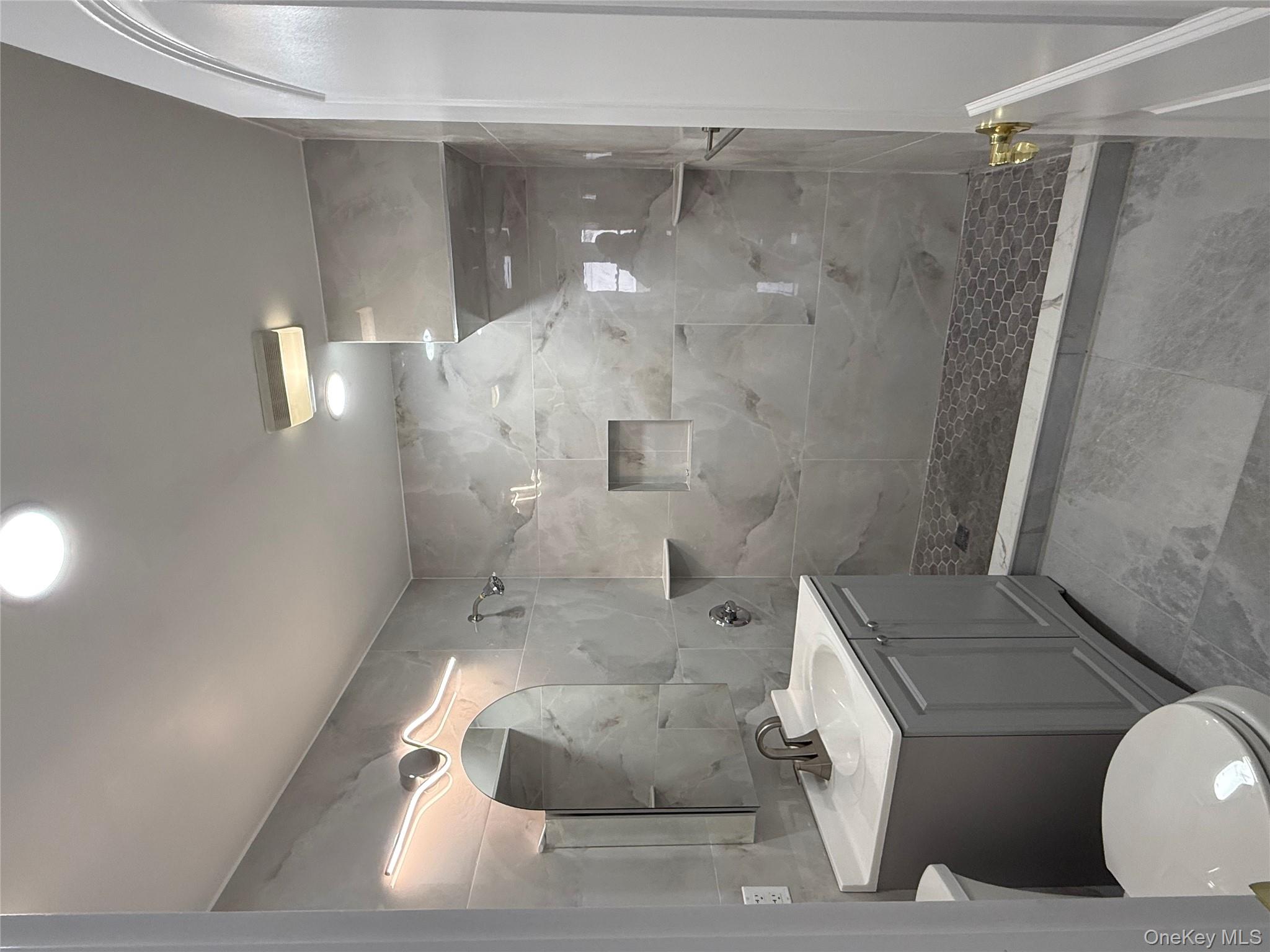 #14 photo, 7 Ramsey Road, Plainview , NY 11803