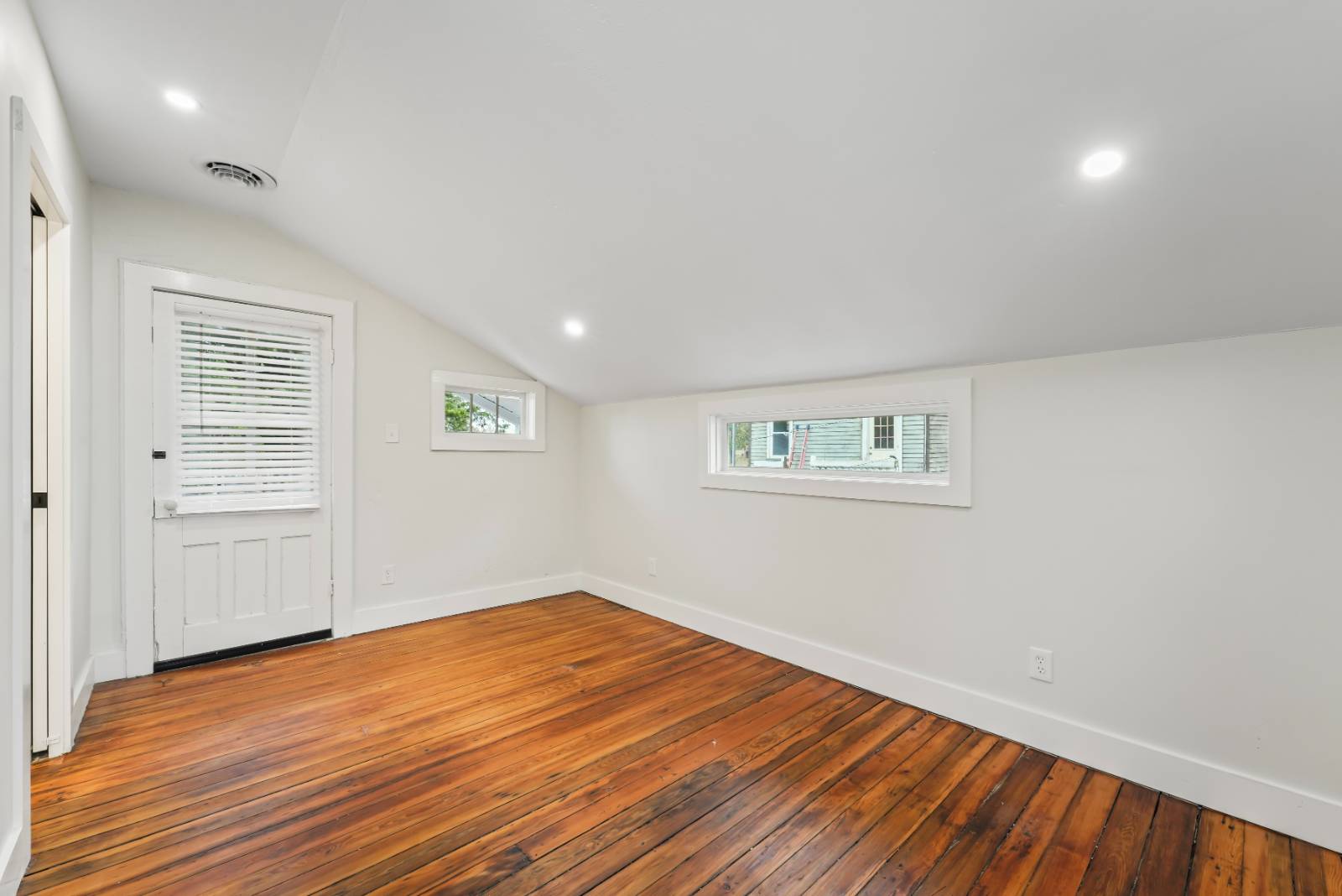 #33 photo, 58 Lincoln Ave, Saratoga Springs , NY 12866