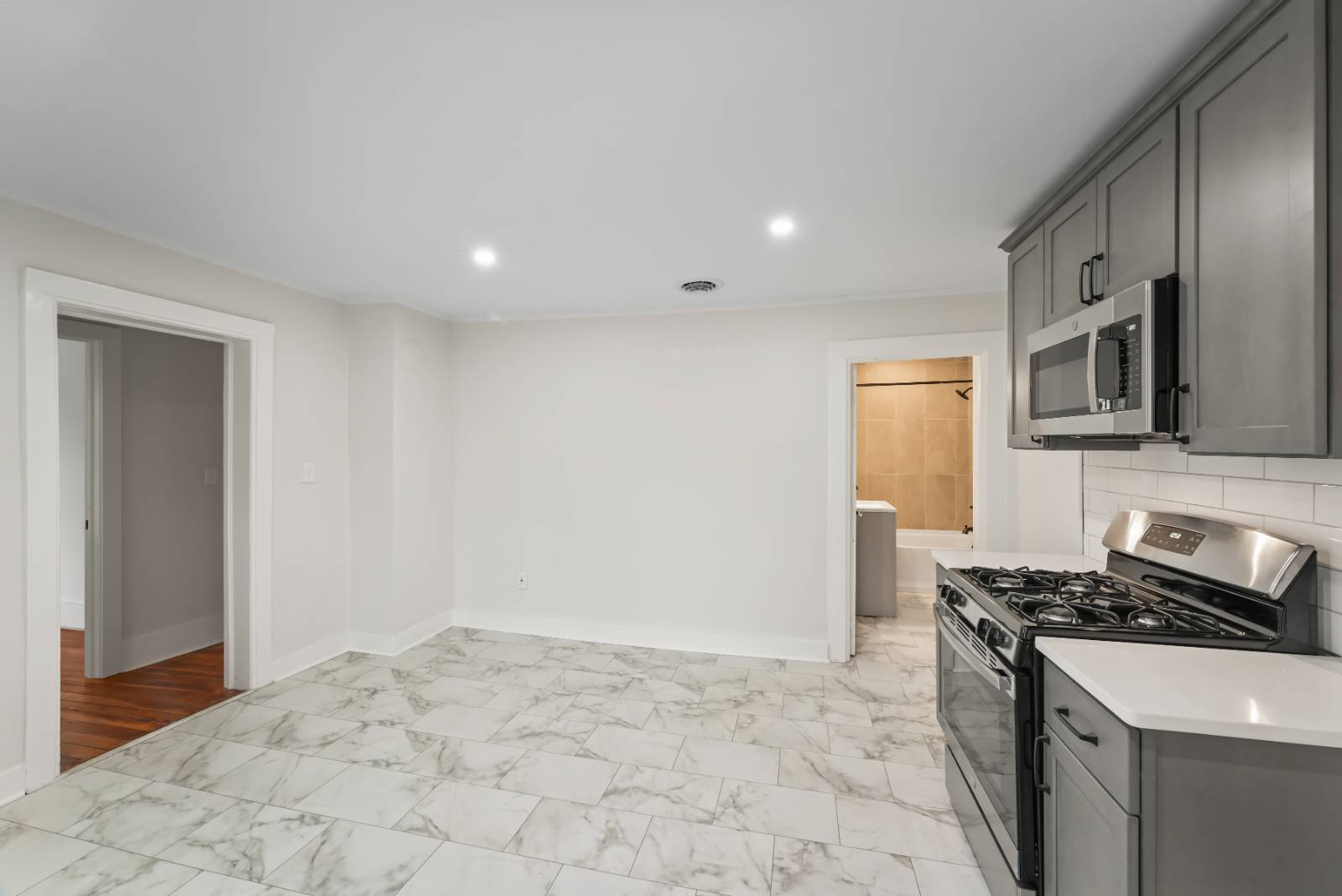 #34 photo, 58 Lincoln Ave, Saratoga Springs , NY 12866