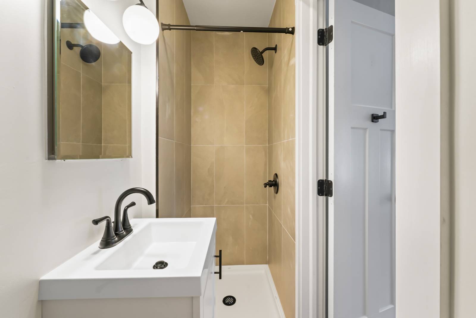 #47 photo, 58 Lincoln Ave, Saratoga Springs , NY 12866