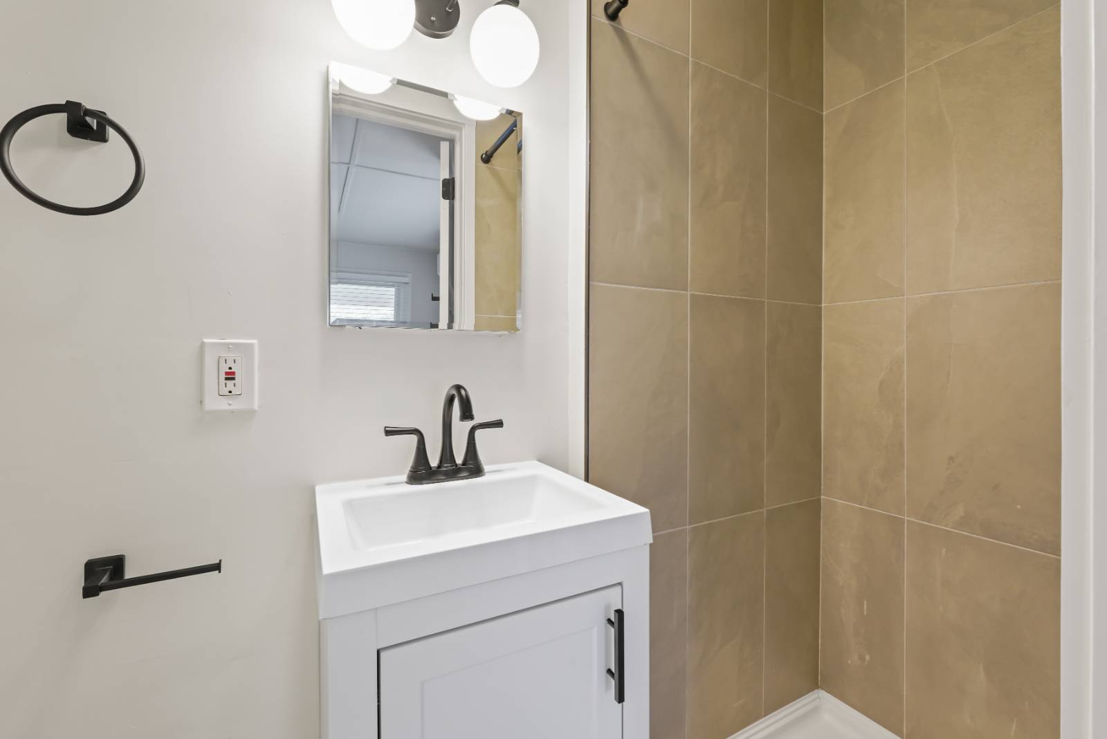 #49 photo, 58 Lincoln Ave, Saratoga Springs , NY 12866