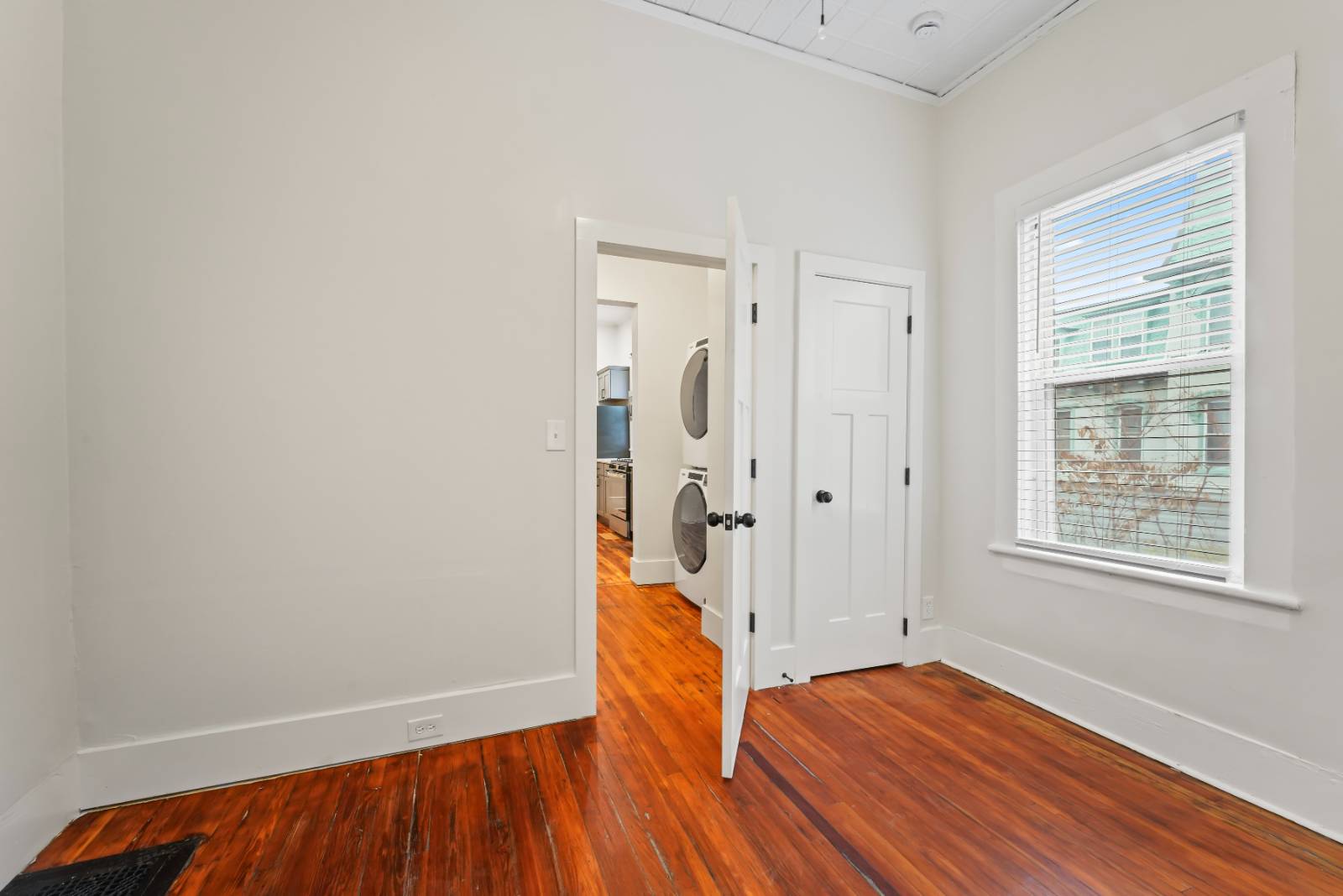 #9 photo, 58 Lincoln Ave, Saratoga Springs , NY 12866