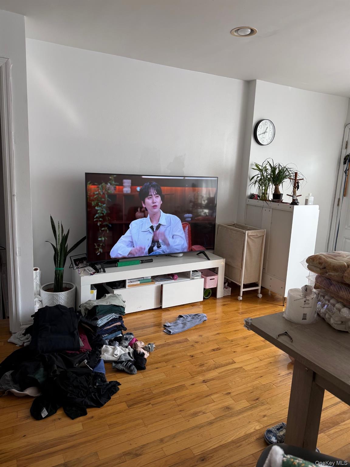 #7 photo, 207-17 47 Avenue, Bayside , NY 11361