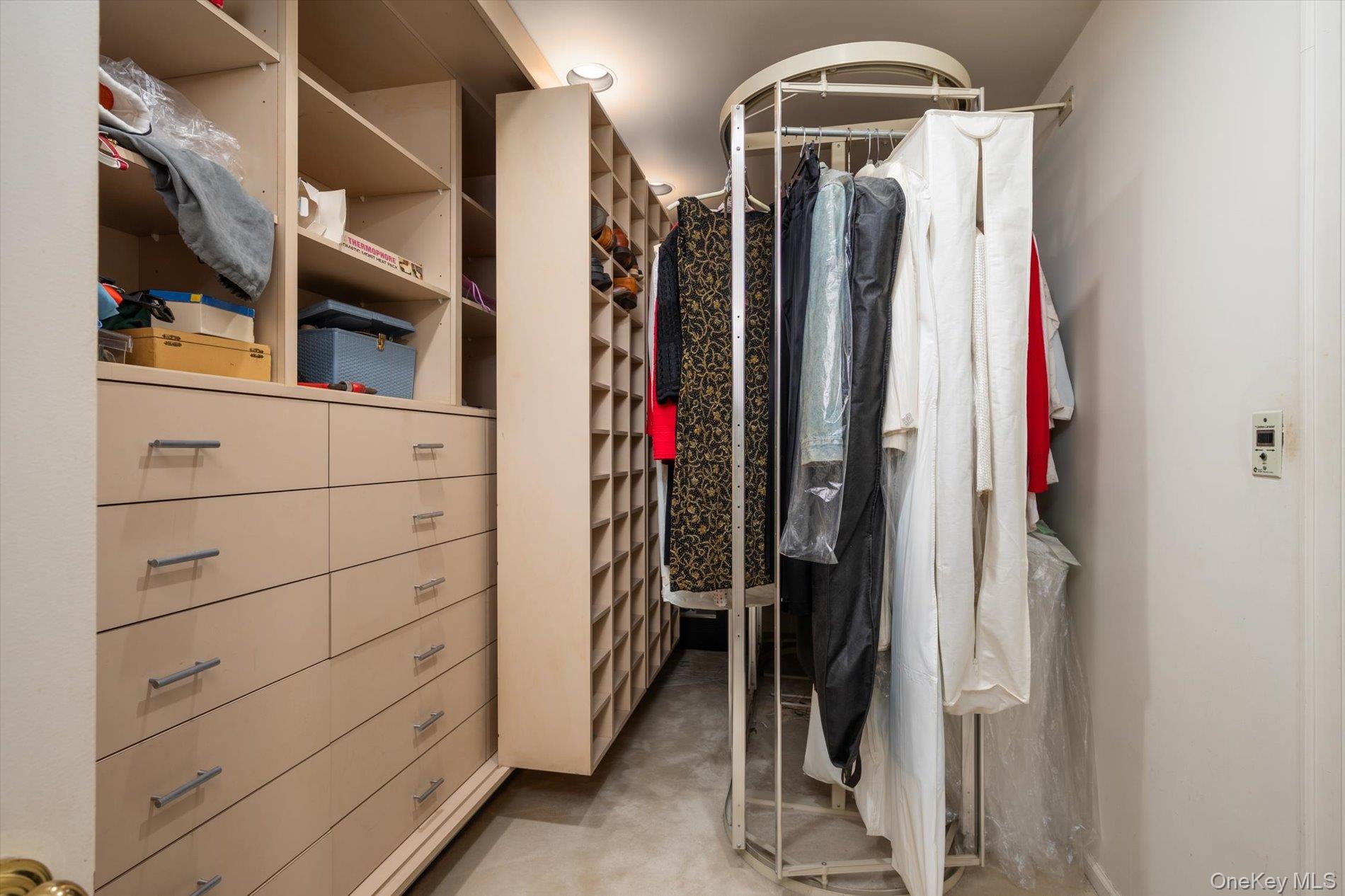 #16 photo, 19 Amherst Road, ग्रेट नेक Great Neck , NY 11021