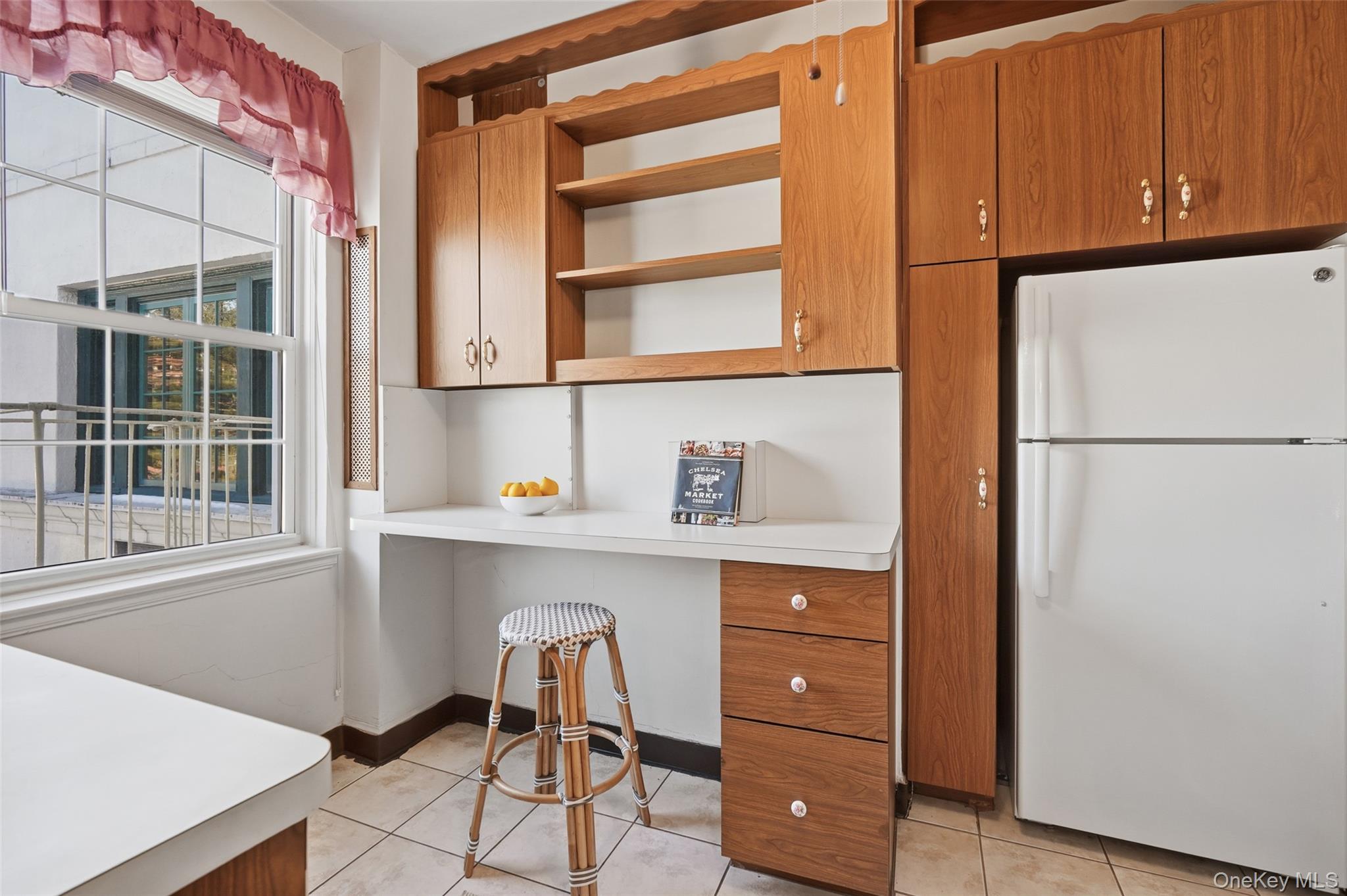 #6 photo, 10 Brooklands, Bronxville , NY 10708