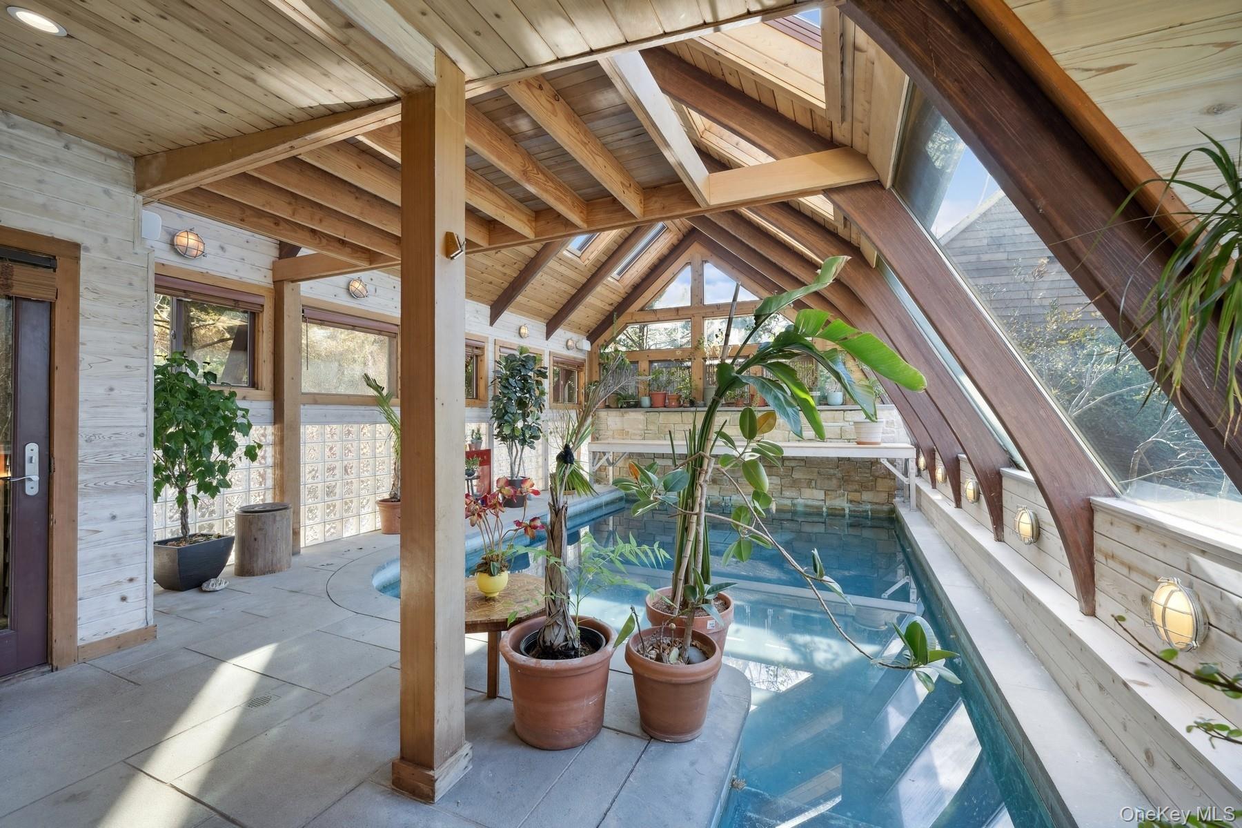 #3 photo, 1 Burkeshire Drive, מחוז סאפוק Sag Harbor , NY 11963