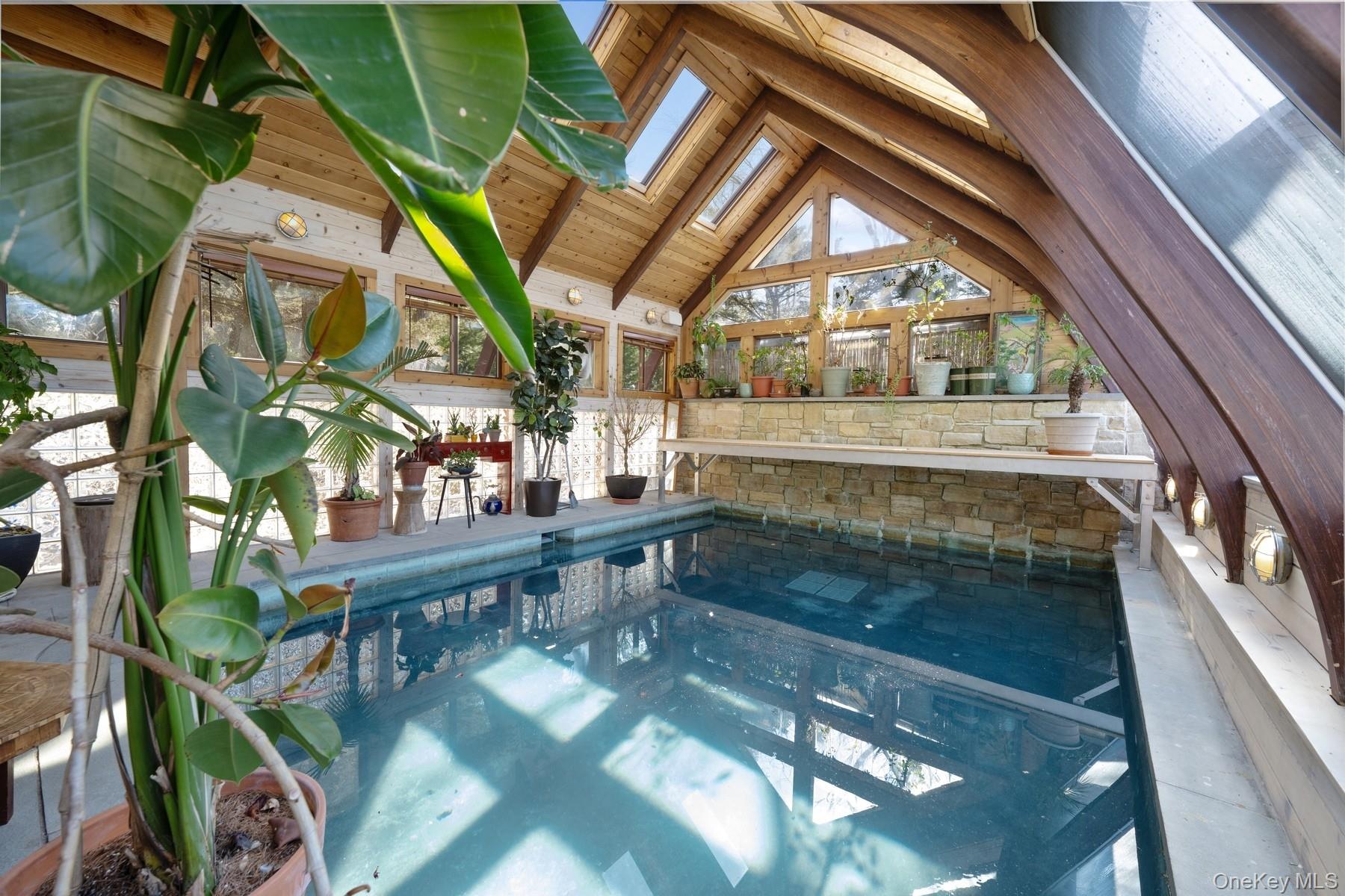 #4 photo, 1 Burkeshire Drive, מחוז סאפוק Sag Harbor , NY 11963