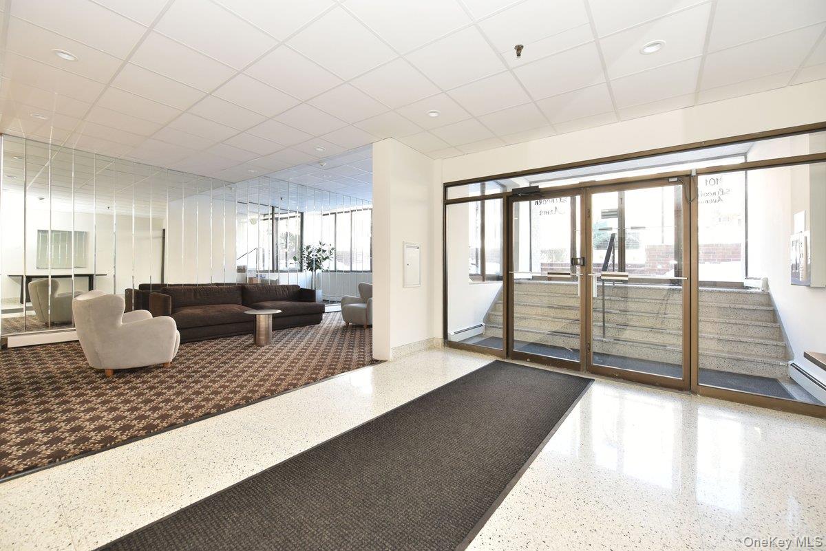 #18 photo, 101 Lincoln Avenue, 롱 아일랜드 Mineola , NY 11501