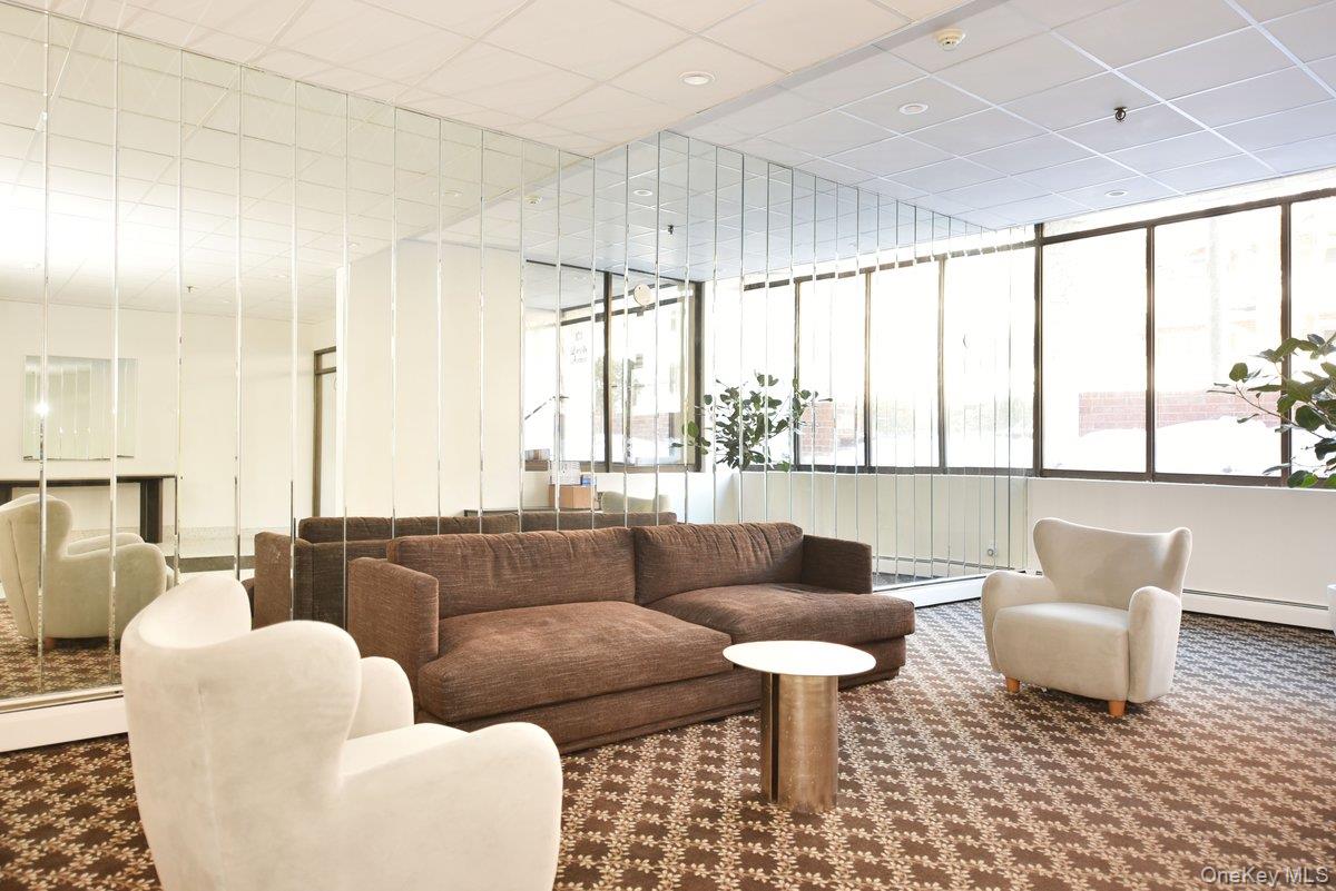 #19 photo, 101 Lincoln Avenue, 롱 아일랜드 Mineola , NY 11501