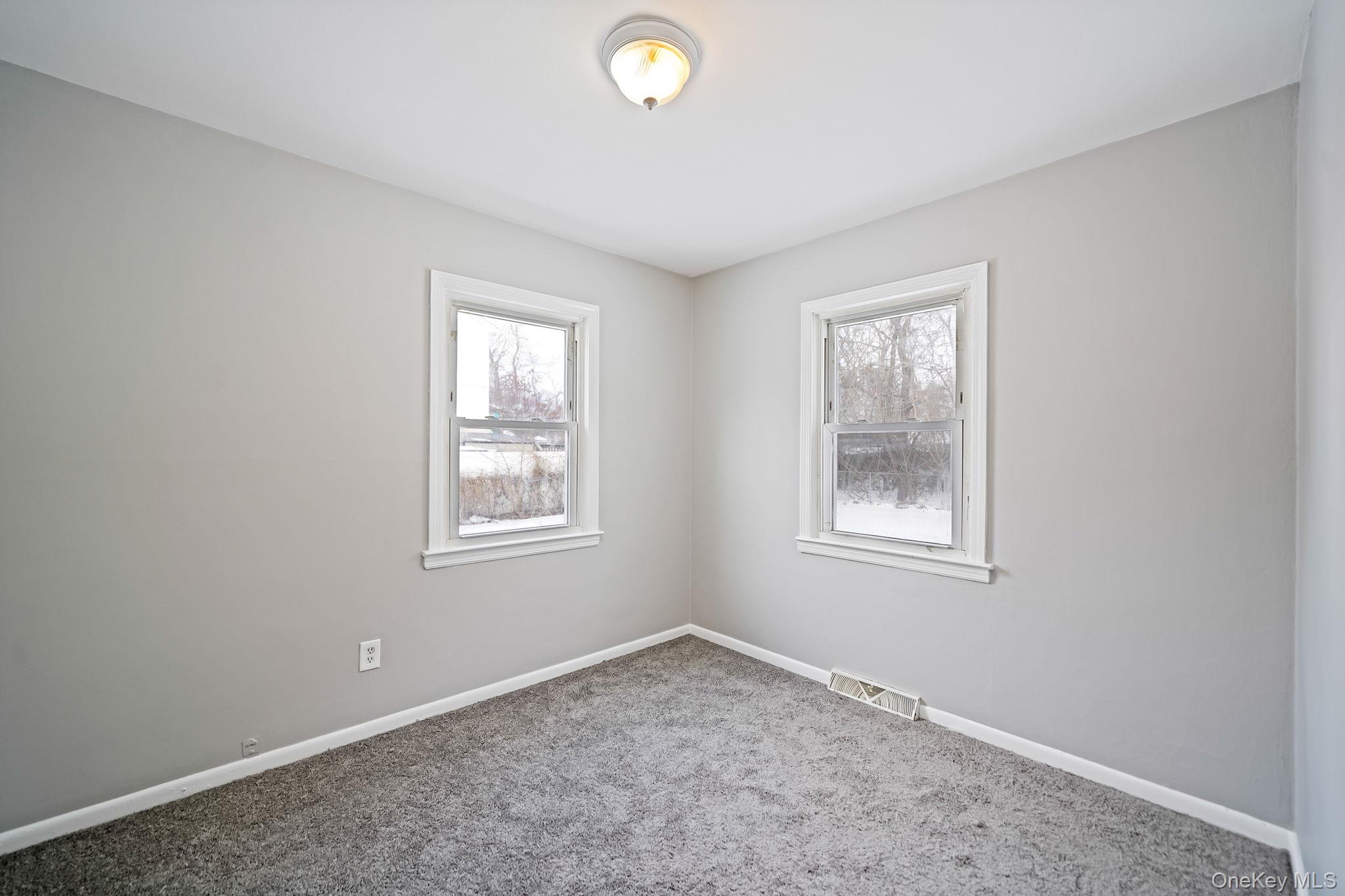 #12 photo, 289 Jefferson, 롱 아일랜드 Mastic Beach , NY 11951