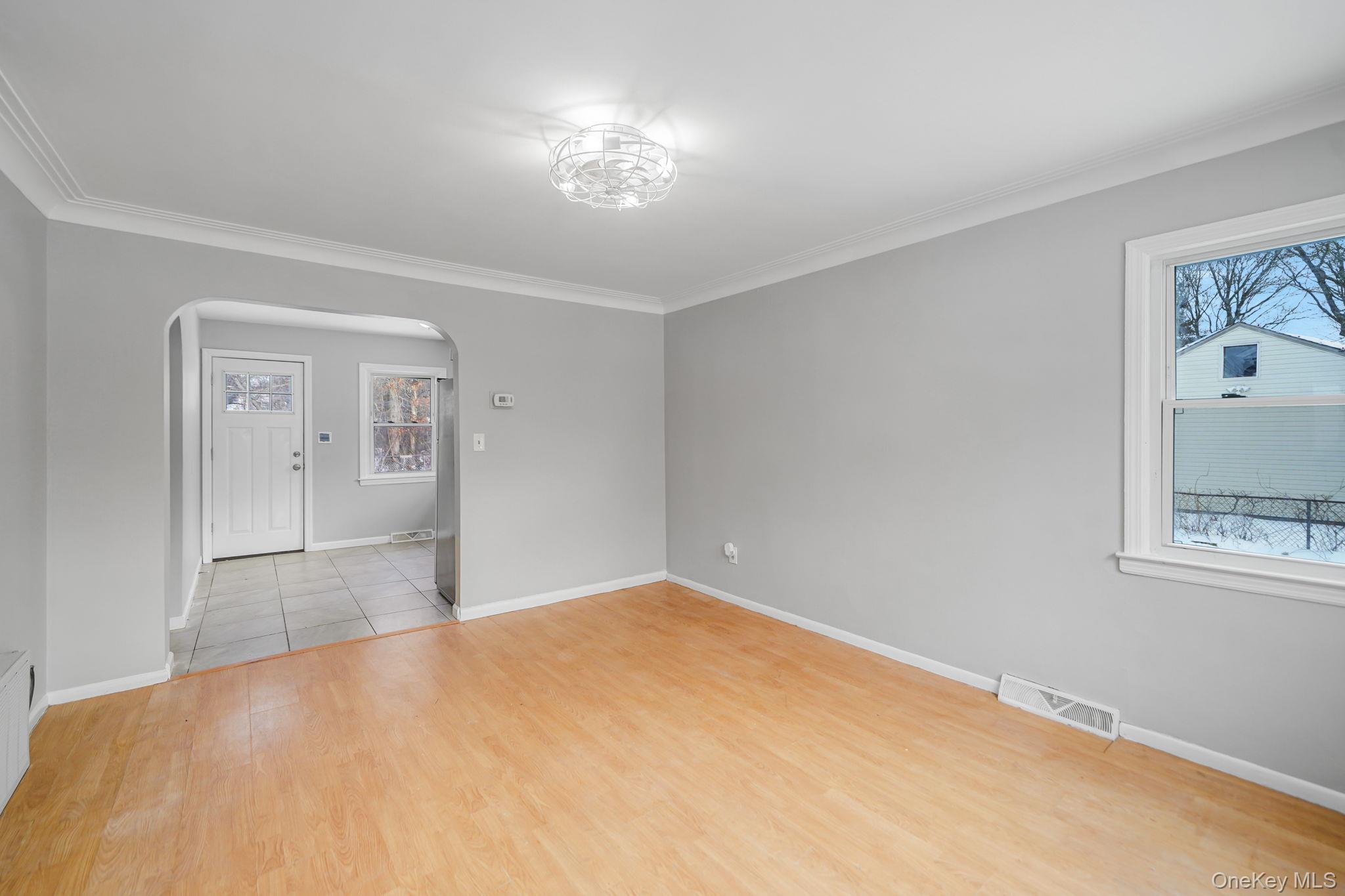 #5 photo, 289 Jefferson, 롱 아일랜드 Mastic Beach , NY 11951