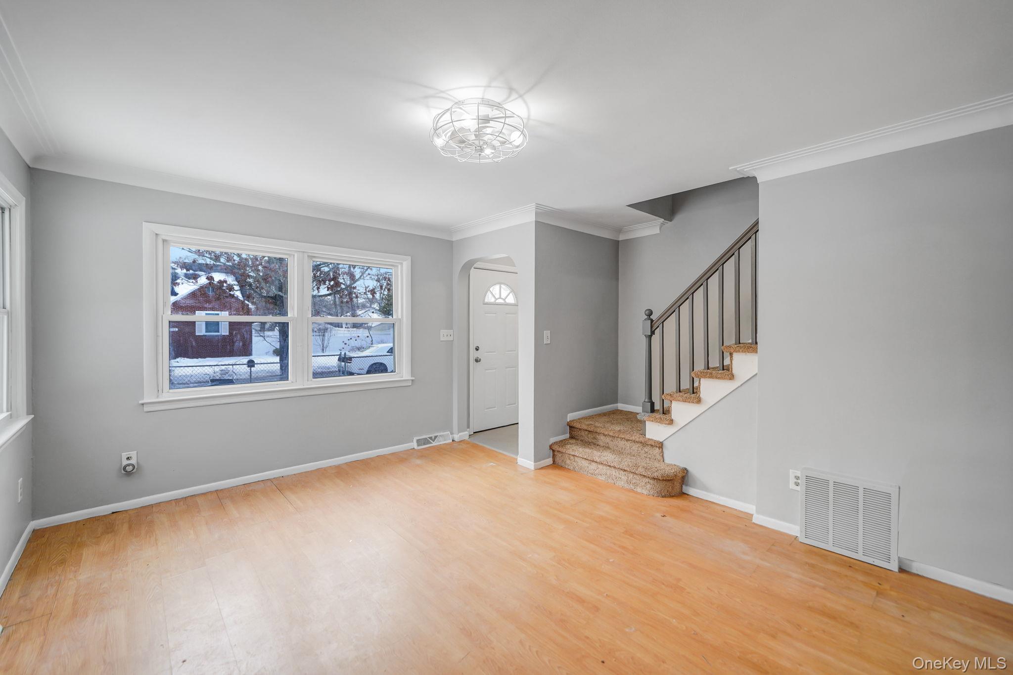 #8 photo, 289 Jefferson, 롱 아일랜드 Mastic Beach , NY 11951