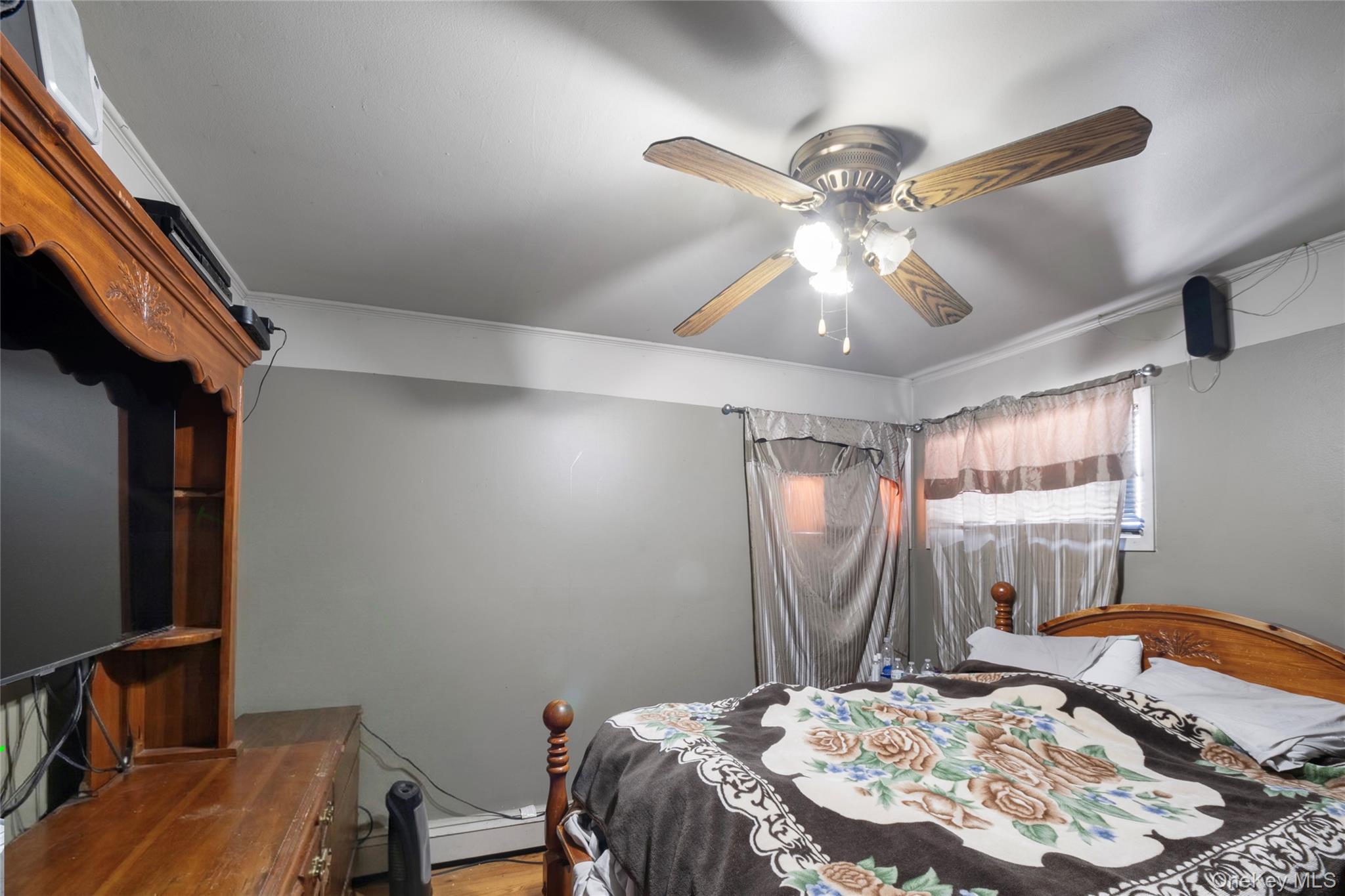 #6 photo, 208 Charter Oaks Avenue, 롱 아일랜드 Brentwood , NY 11717