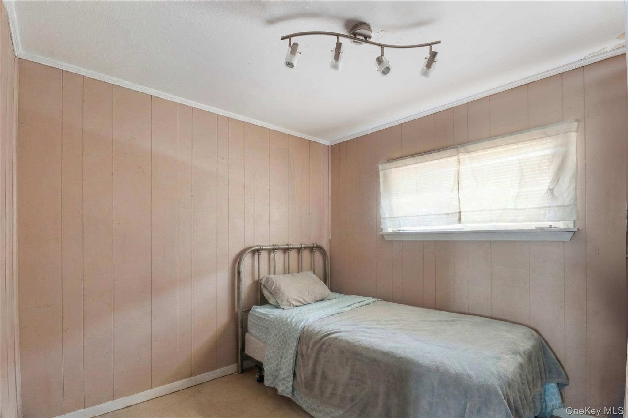 #7 photo, 208 Charter Oaks Avenue, 롱 아일랜드 Brentwood , NY 11717