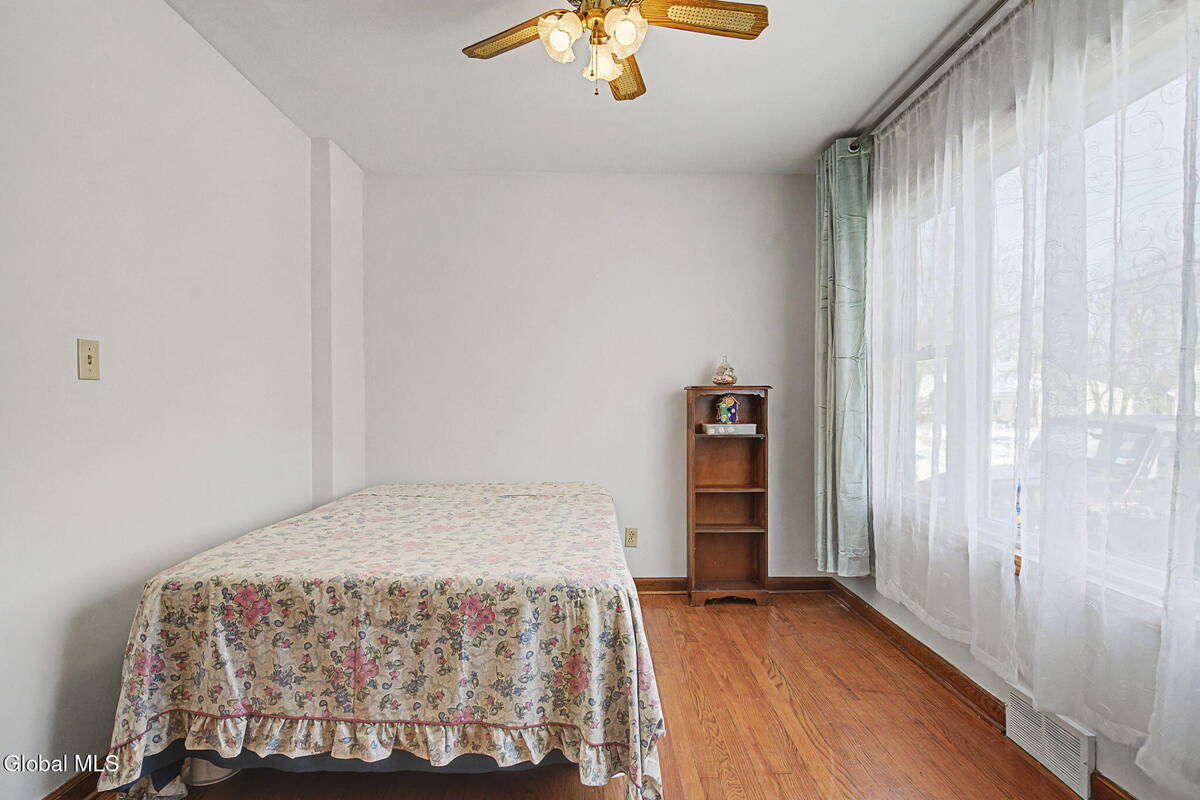 #24 photo, 36 Marion Boulevard, 紐約州 Glenville , NY 12302