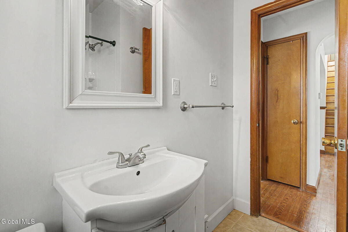 #25 photo, 36 Marion Boulevard, 紐約州 Glenville , NY 12302