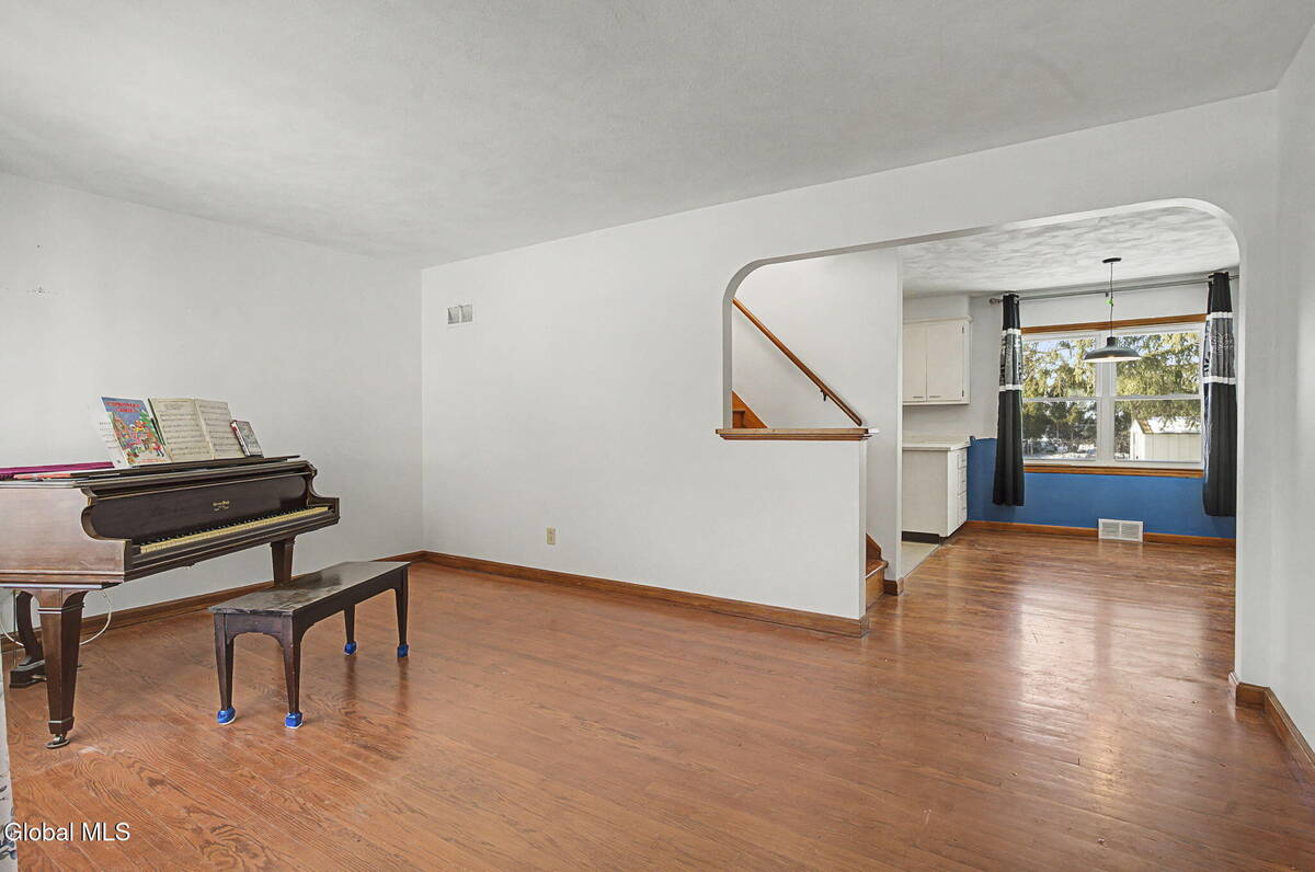 #7 photo, 36 Marion Boulevard, 紐約州 Glenville , NY 12302