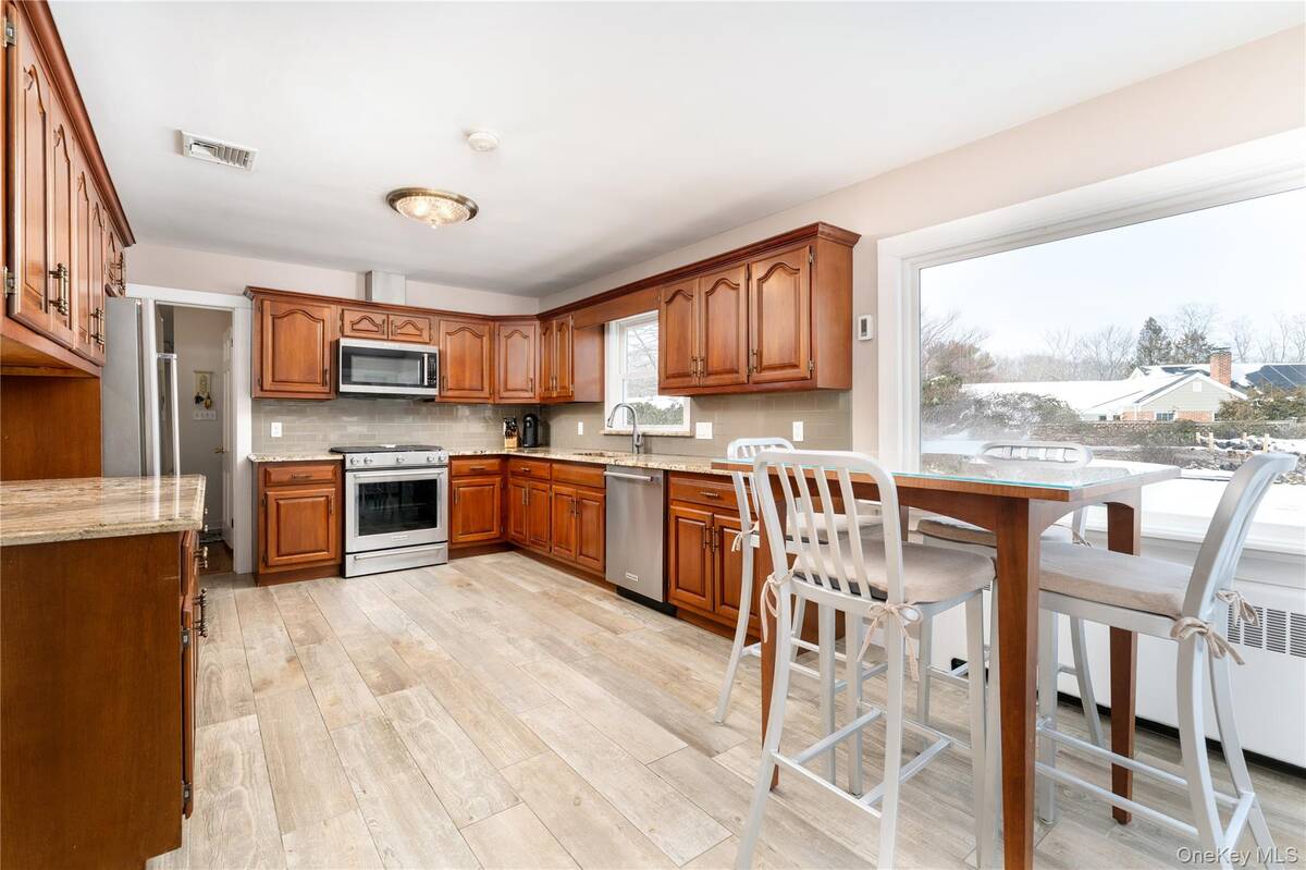 #19 photo, 735 Reeve Avenue, सफ़ोक काउंटी Mattituck , NY 11952