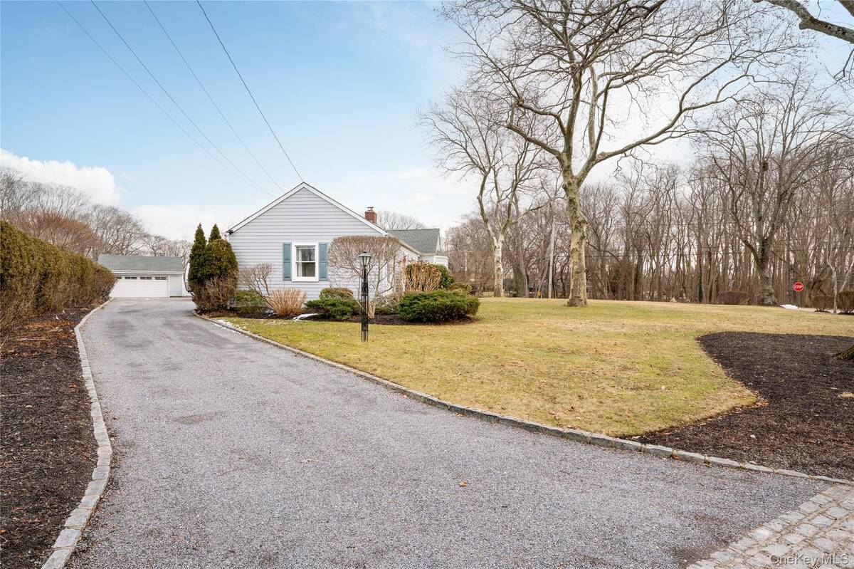 #2 photo, 735 Reeve Avenue, सफ़ोक काउंटी Mattituck , NY 11952