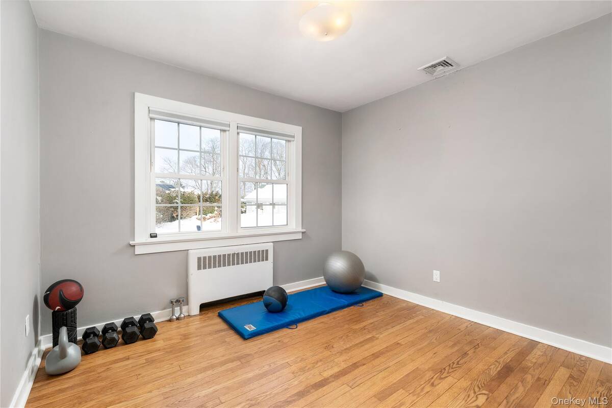 #29 photo, 735 Reeve Avenue, सफ़ोक काउंटी Mattituck , NY 11952