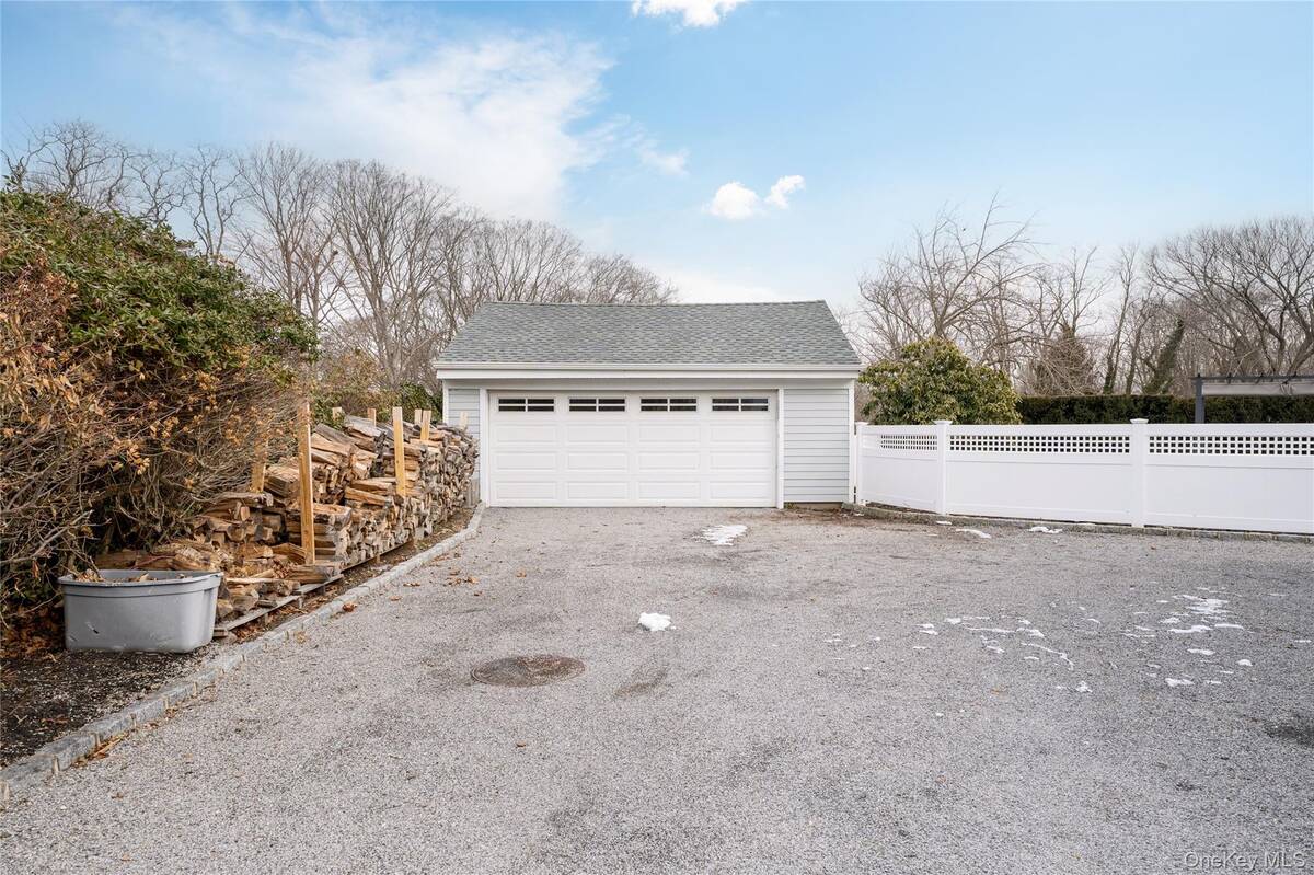 #31 photo, 735 Reeve Avenue, सफ़ोक काउंटी Mattituck , NY 11952