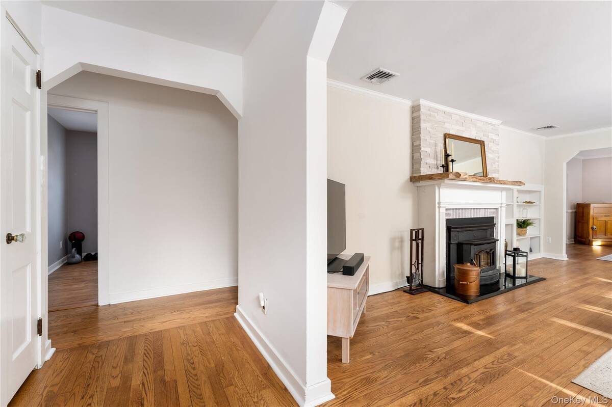 #7 photo, 735 Reeve Avenue, सफ़ोक काउंटी Mattituck , NY 11952