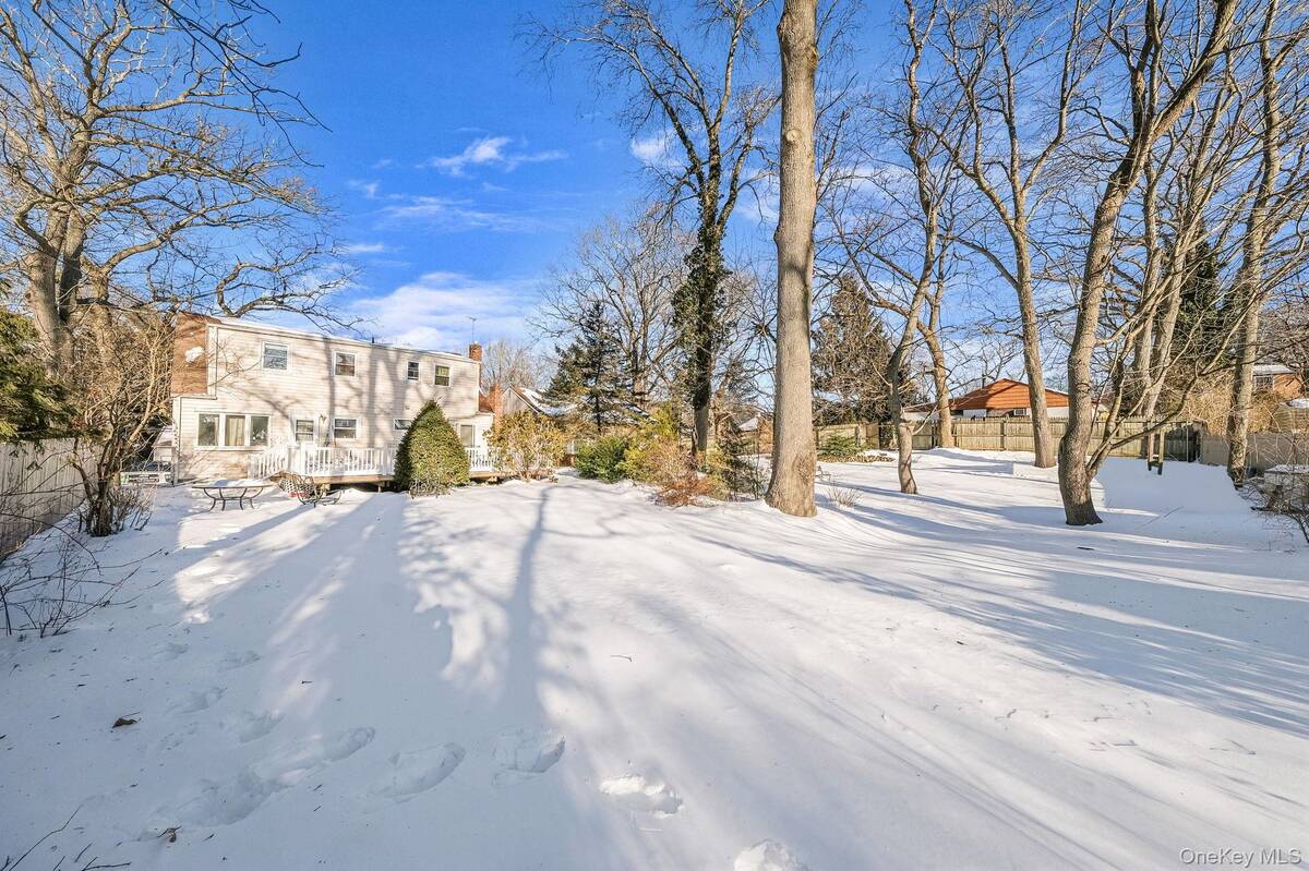 #9 photo, 21 Valleywood Drive, Huntington Station , NY 11746