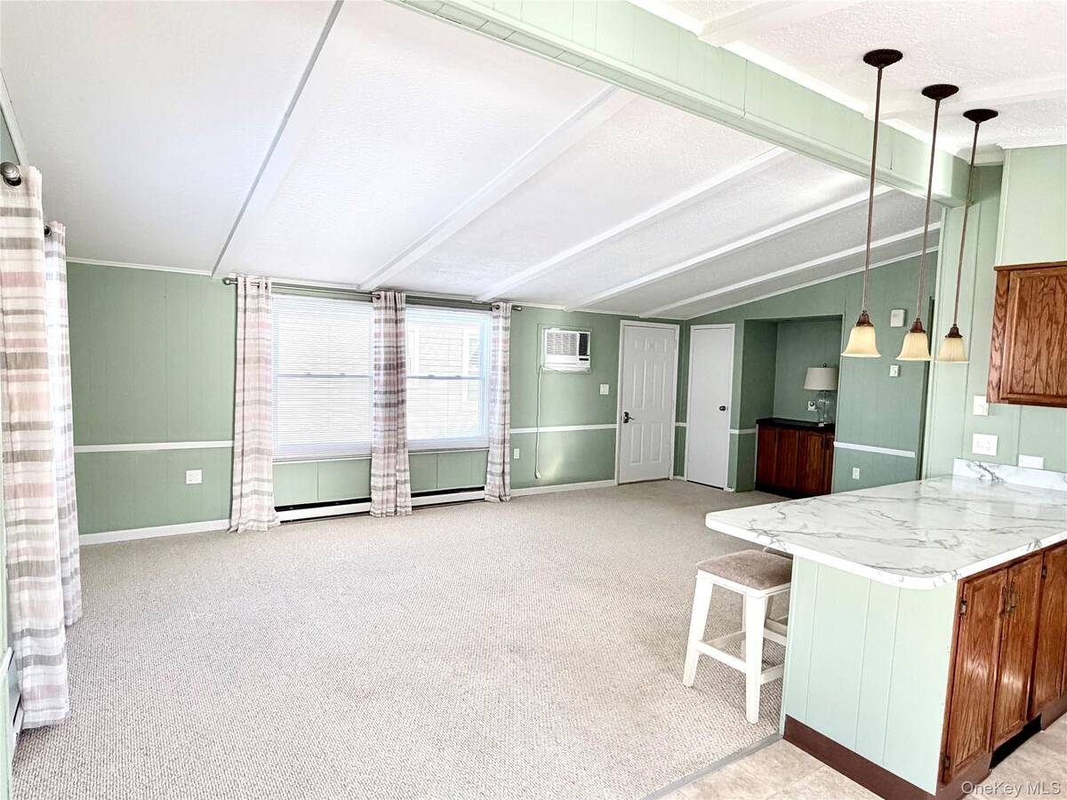 #4 photo, 16 Village Circle E, Manorville , NY 11949