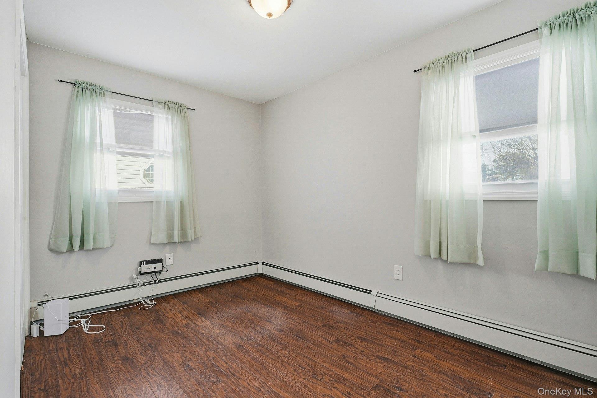 #17 photo, 23 Elm Drive W, 長島 Levittown , NY 11756