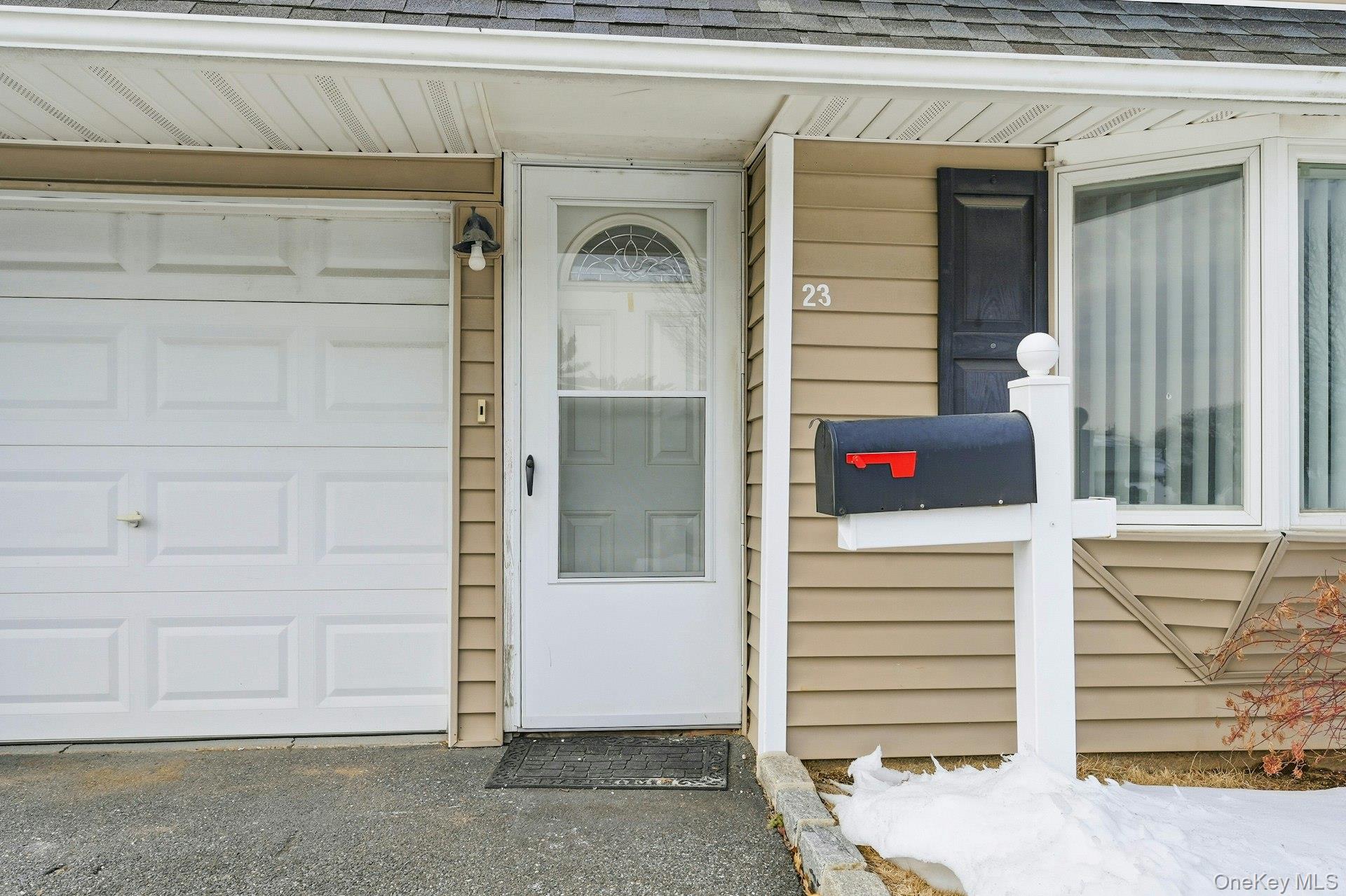 #6 photo, 23 Elm Drive W, 長島 Levittown , NY 11756