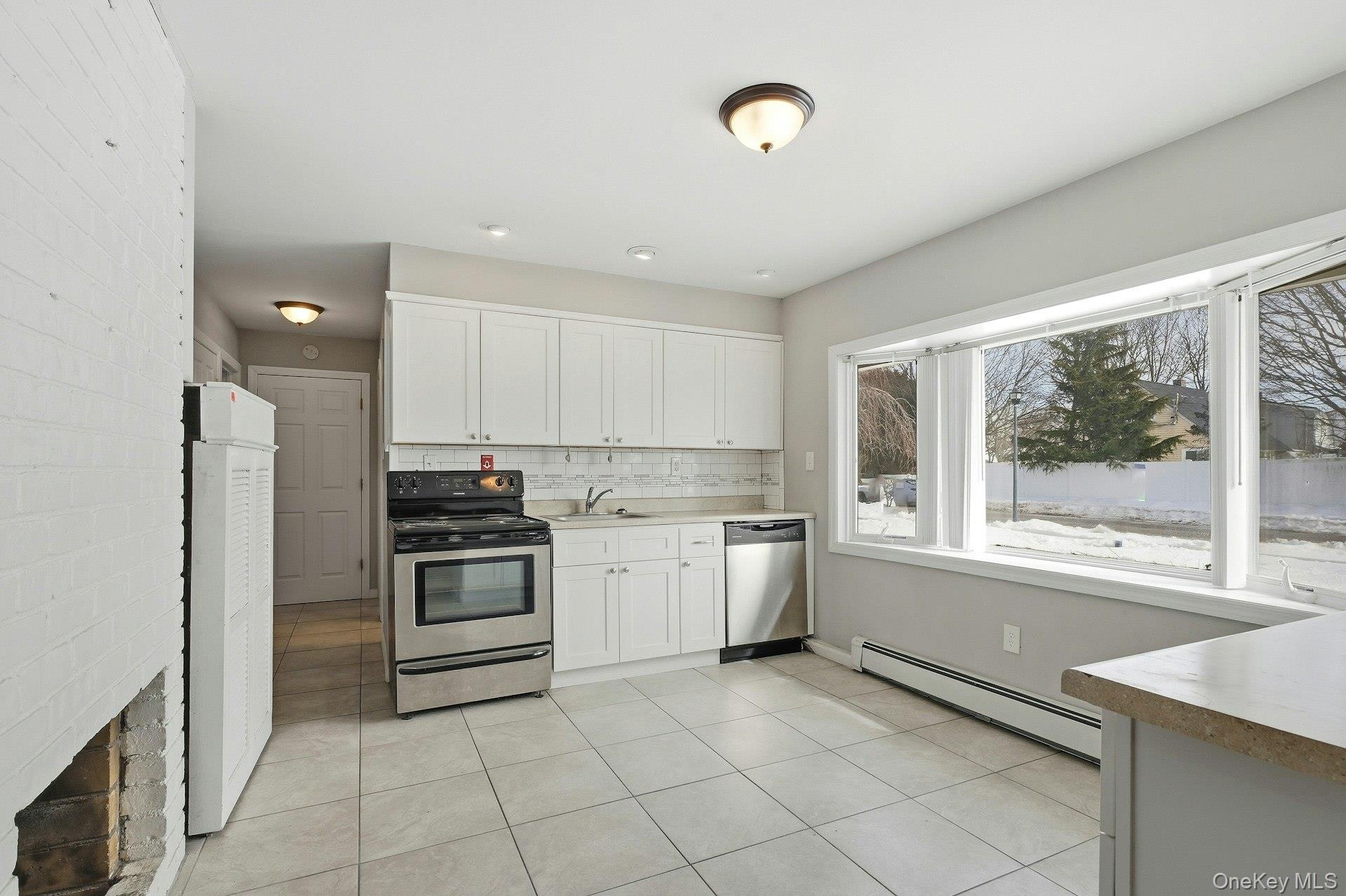 #7 photo, 23 Elm Drive W, 長島 Levittown , NY 11756