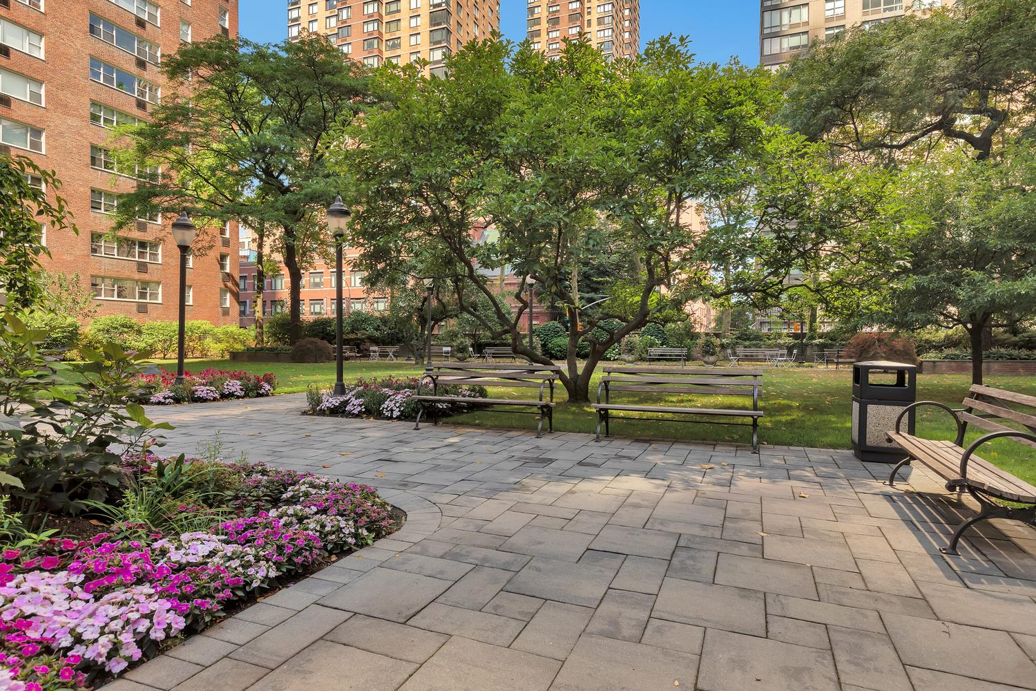 #17 photo, 345 W 58TH Street, Lincoln Square , NY 10019