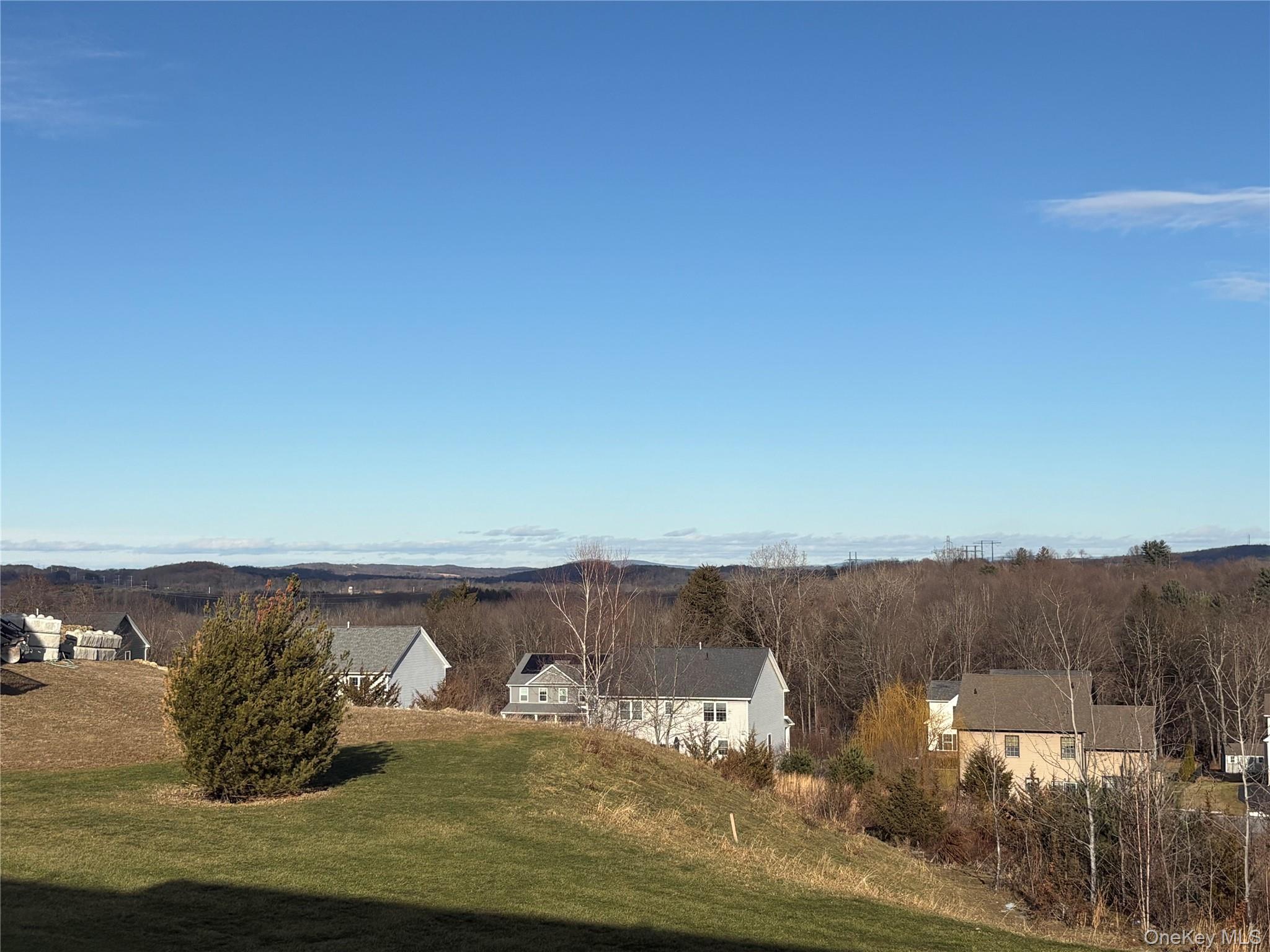 #2 photo, 30 Dartmouth Drive, Poughkeepsie , NY 12603