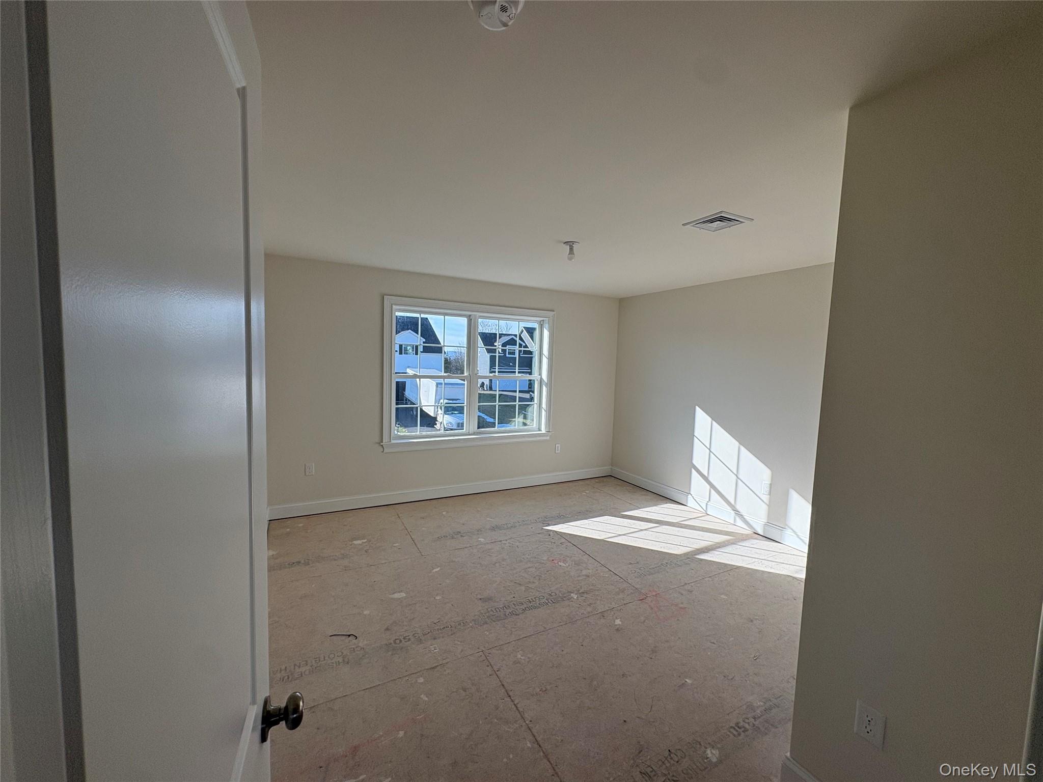 #8 photo, 30 Dartmouth Drive, Poughkeepsie , NY 12603