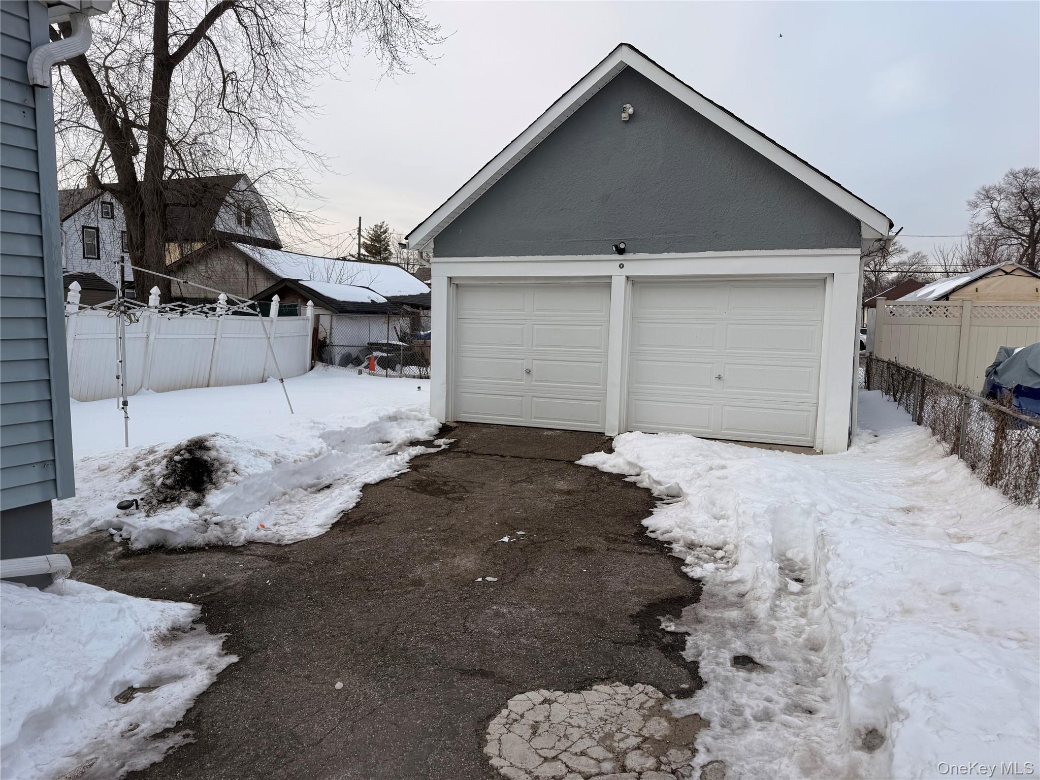 #3 photo, 15 Mirin Avenue, 롱 아일랜드 Roosevelt , NY 11575