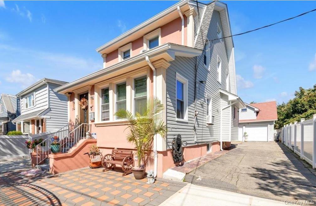 #1 photo, 176-25 133rd Road, जमैका Jamaica , NY 11434