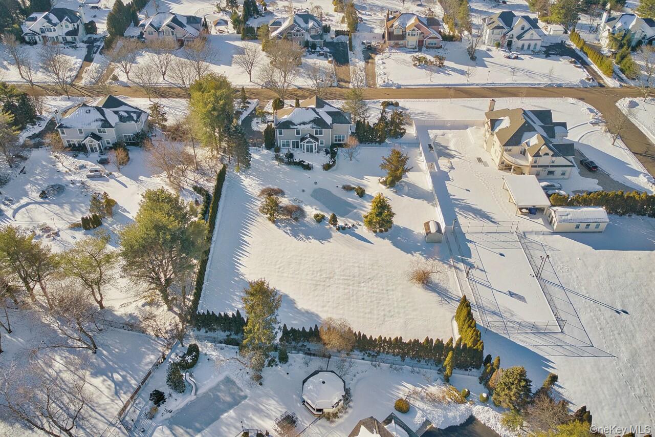 #11 photo, 49 Rofay Drive, सफ़ोक काउंटी East Northport , NY 11731