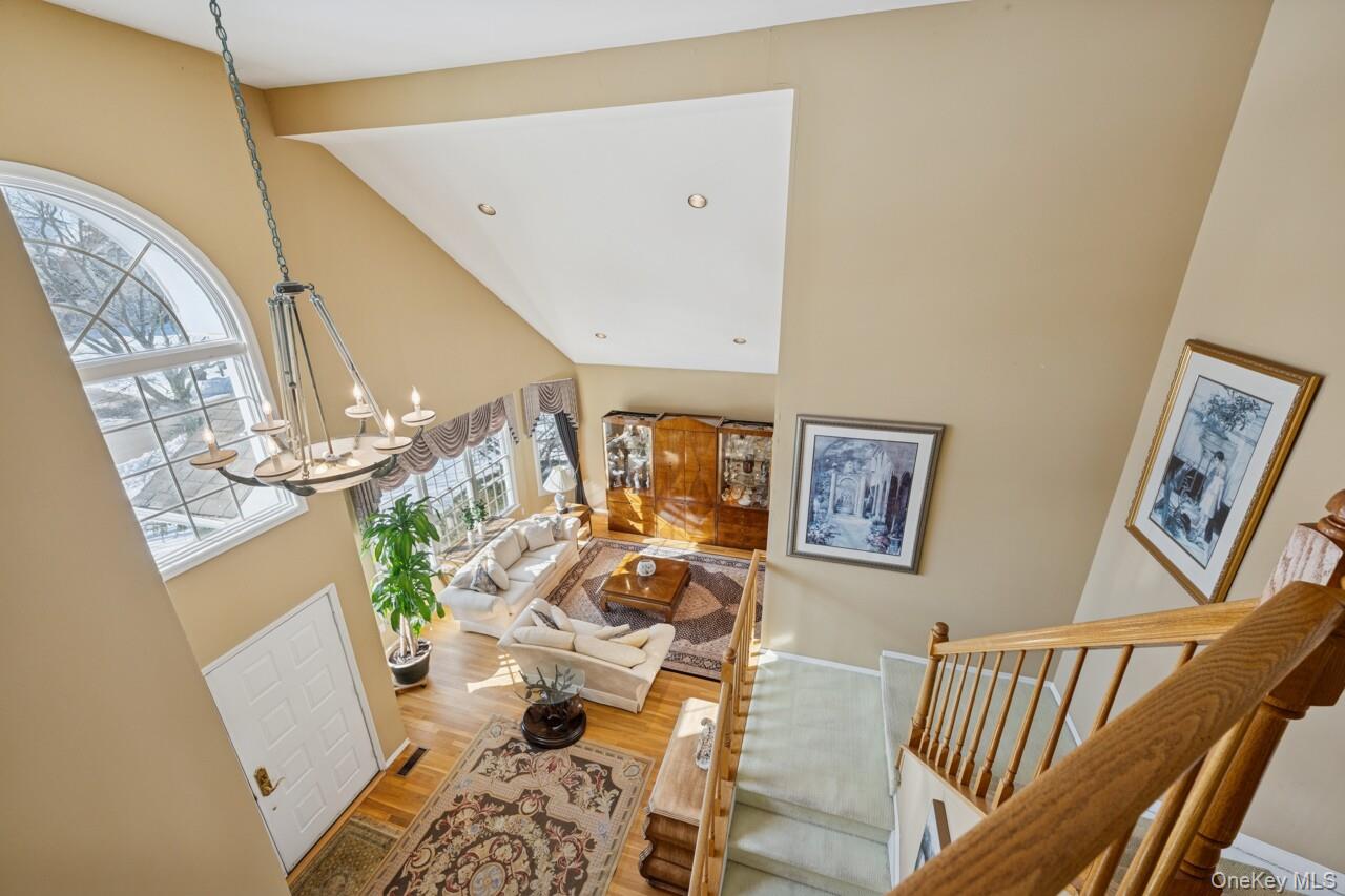 #16 photo, 49 Rofay Drive, सफ़ोक काउंटी East Northport , NY 11731