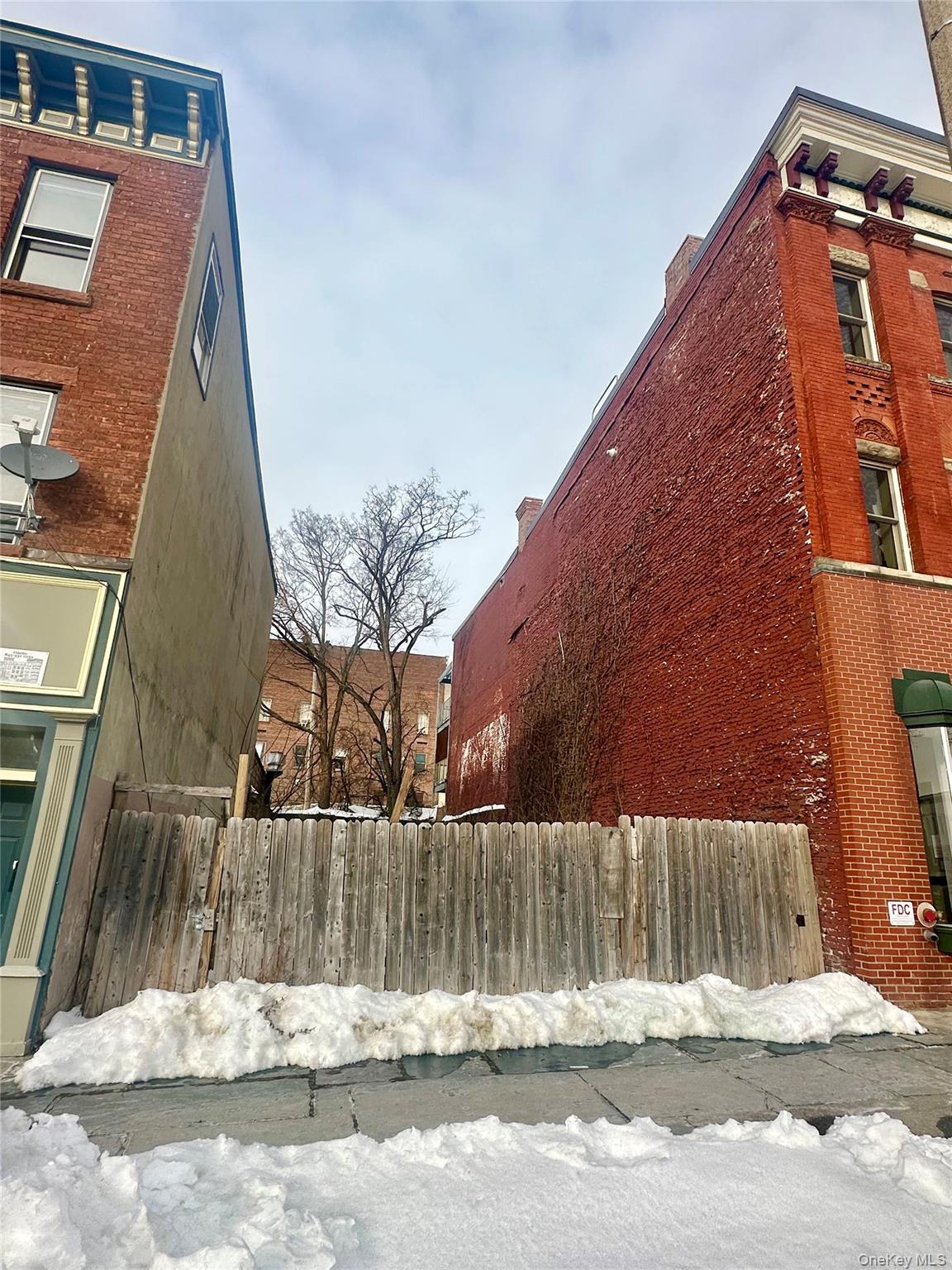 #2 photo, 102 Broadway, Newburgh , NY 12550