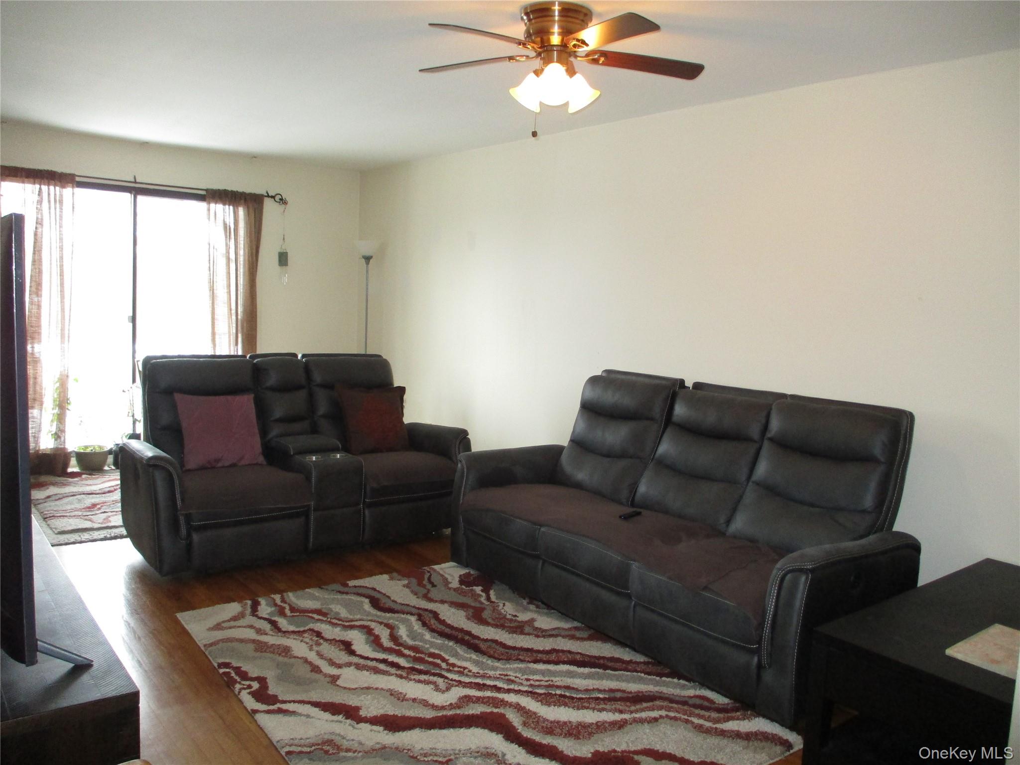 #2 photo, 2 W Lawrence Park Drive, Piermont , NY 10968