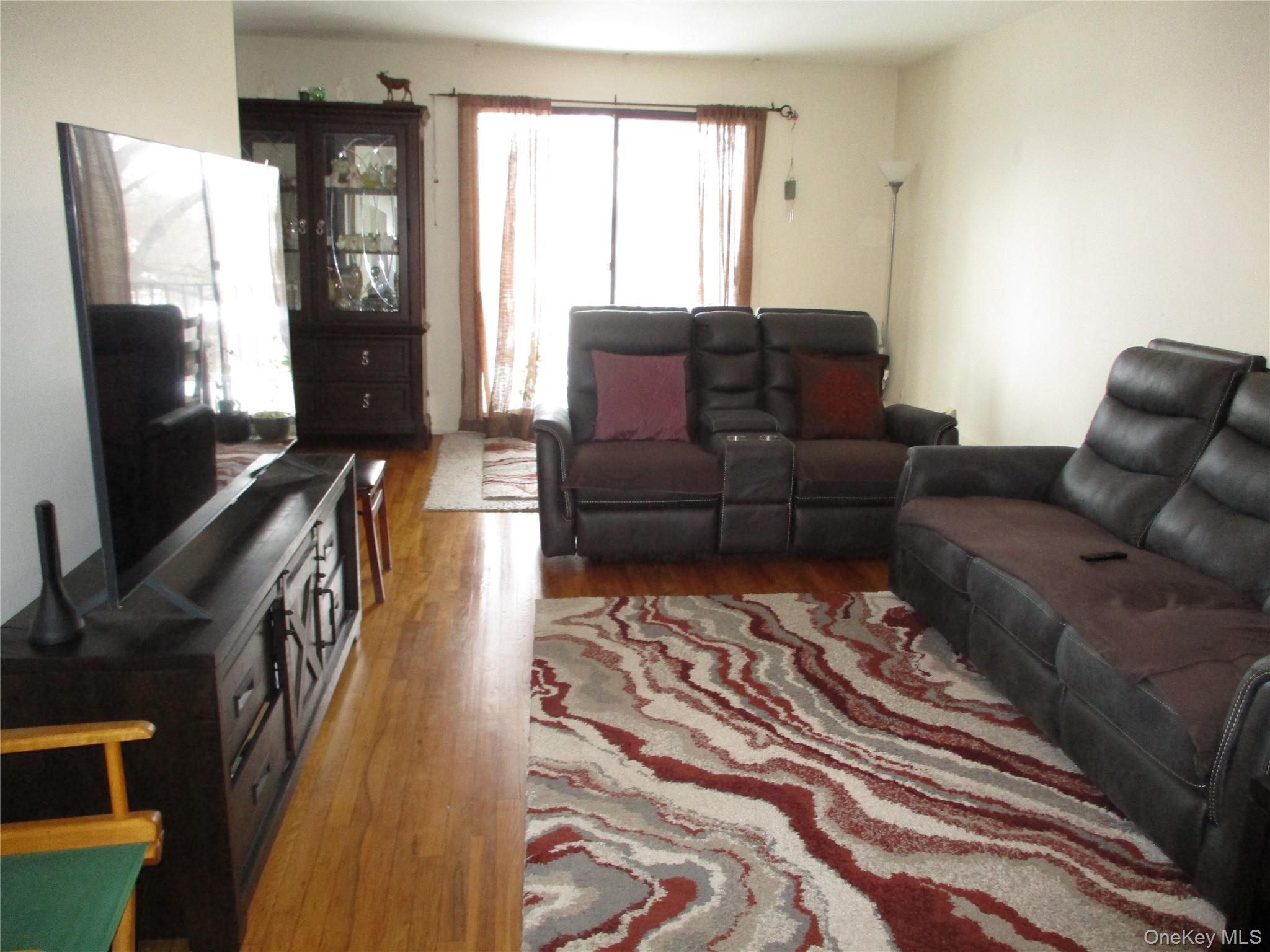 #3 photo, 2 W Lawrence Park Drive, Piermont , NY 10968