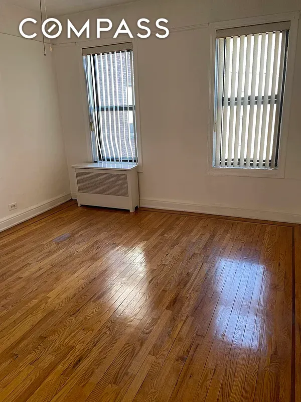 #4 photo, Astoria, Astoria , NY 11103