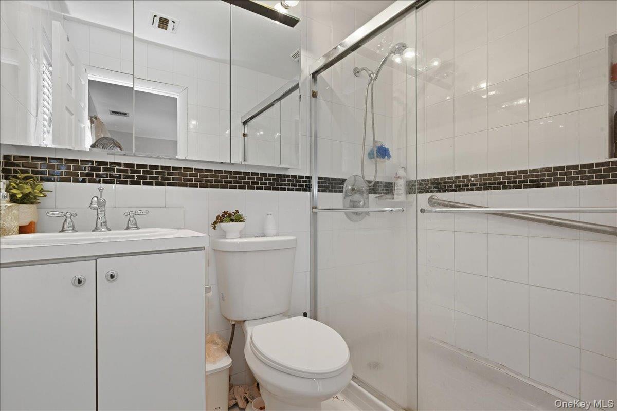 #11 photo, 1790 Front Street, East Meadow , NY 11554