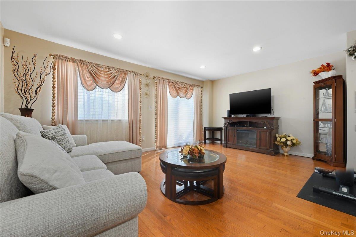 #16 photo, 1790 Front Street, East Meadow , NY 11554