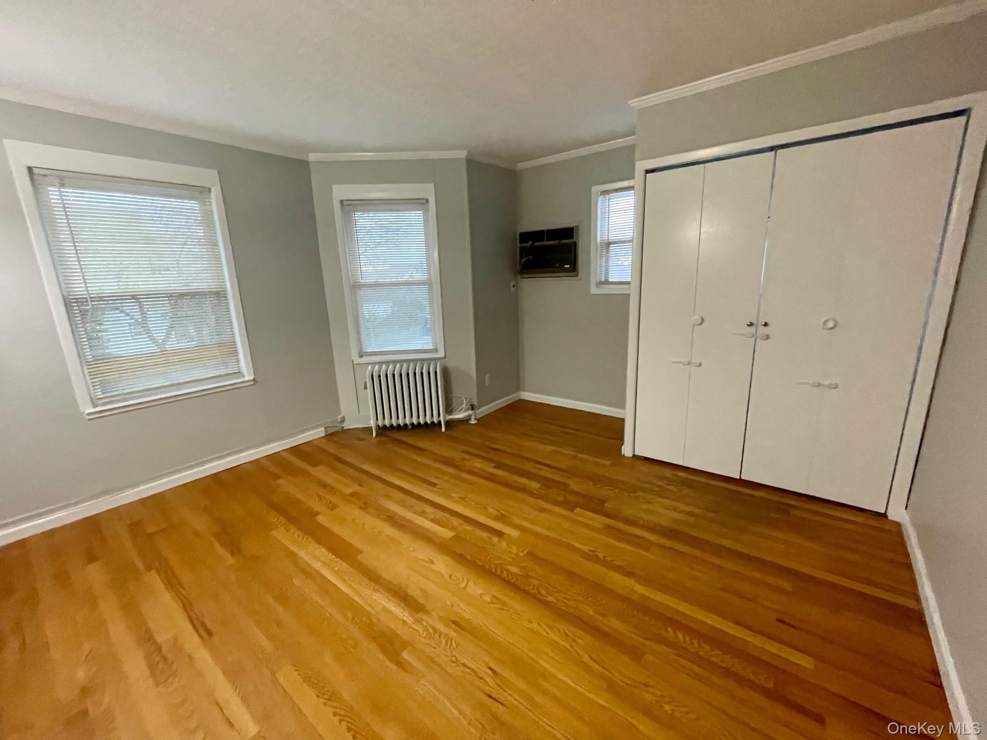 #7 photo, 315 Vincent Avenue, 롱 아일랜드 Lynbrook , NY 11563