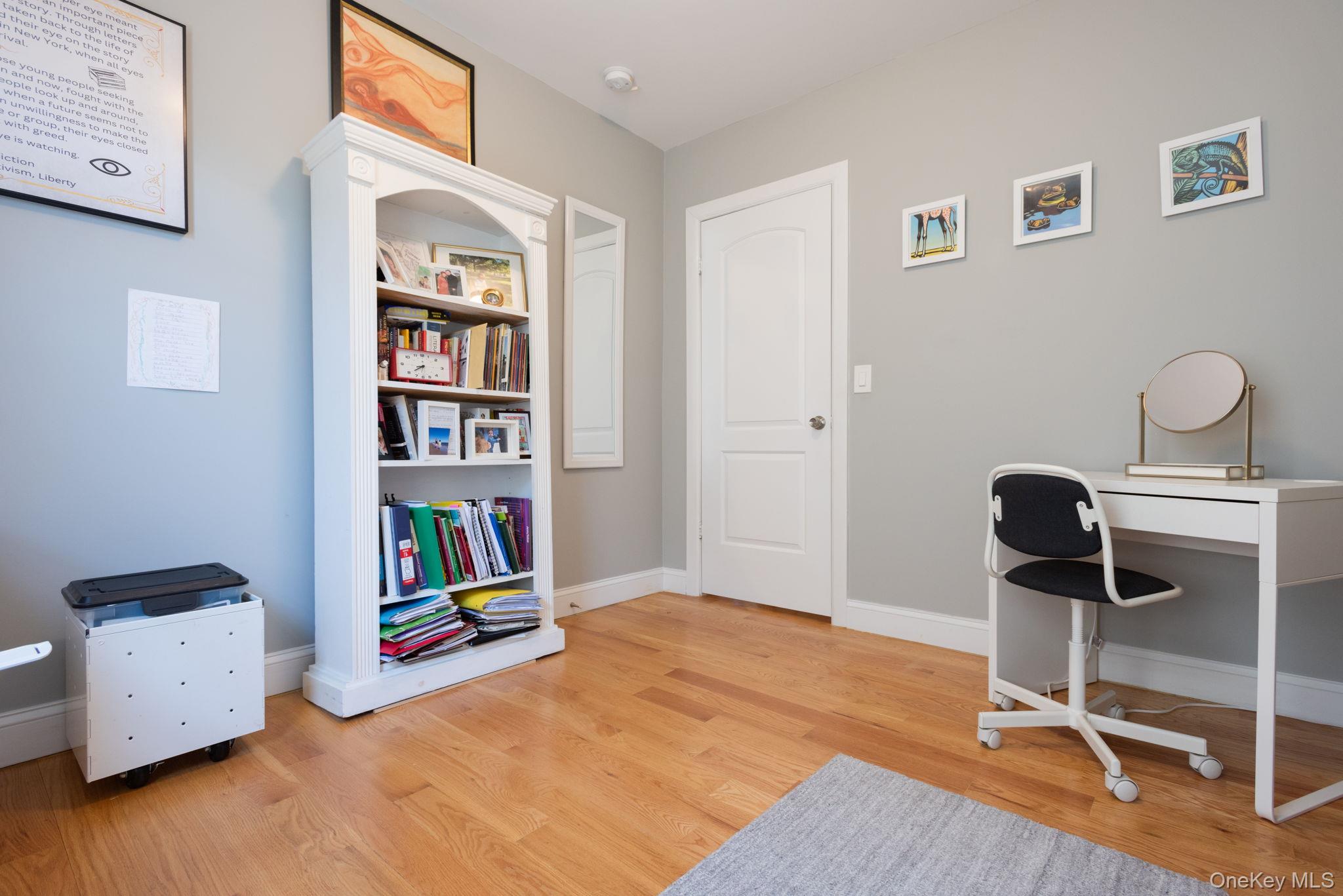 #14 photo, 360 W 262nd Street, Бронкс ‖ Bronx , NY 10471