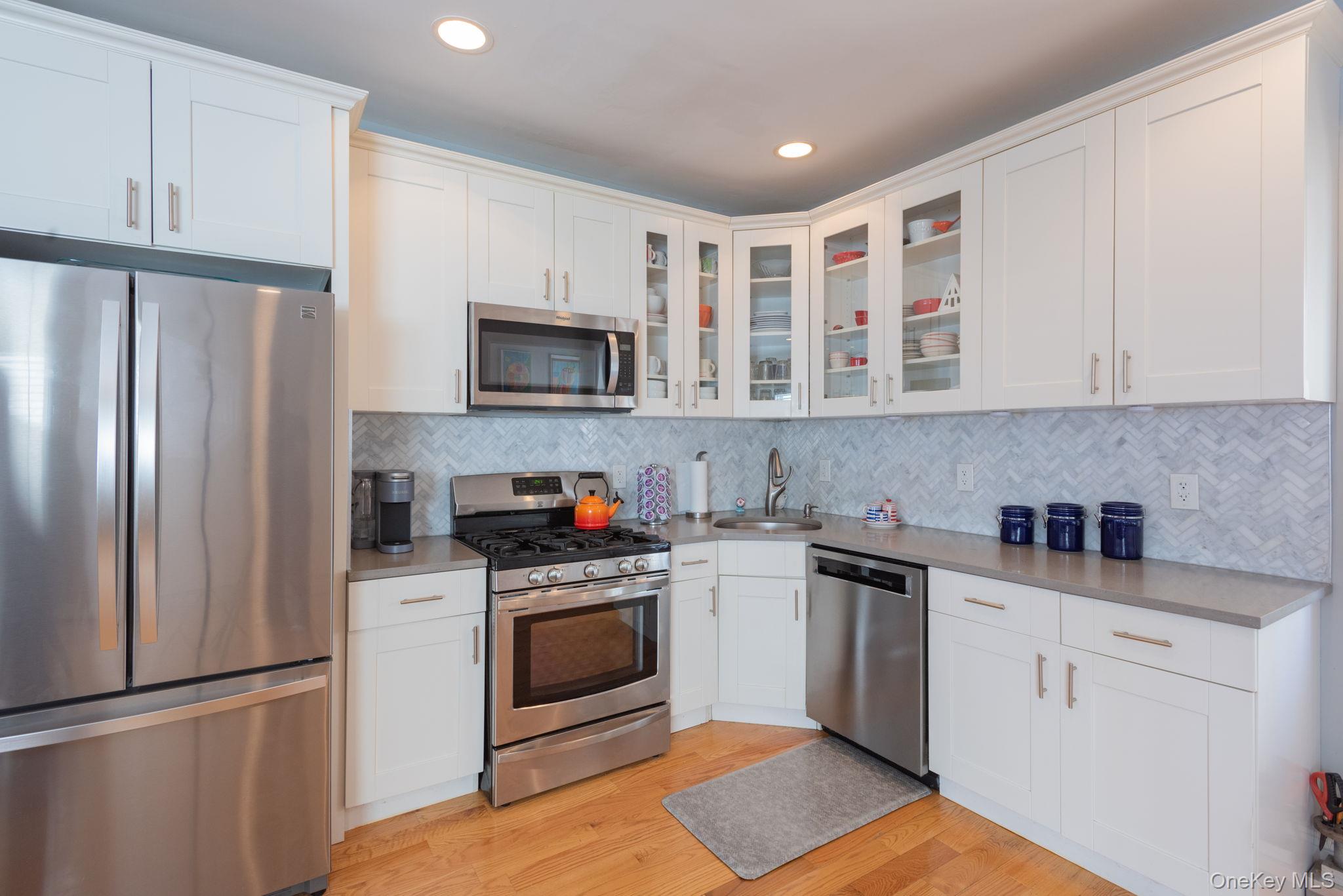 #3 photo, 360 W 262nd Street, Бронкс ‖ Bronx , NY 10471